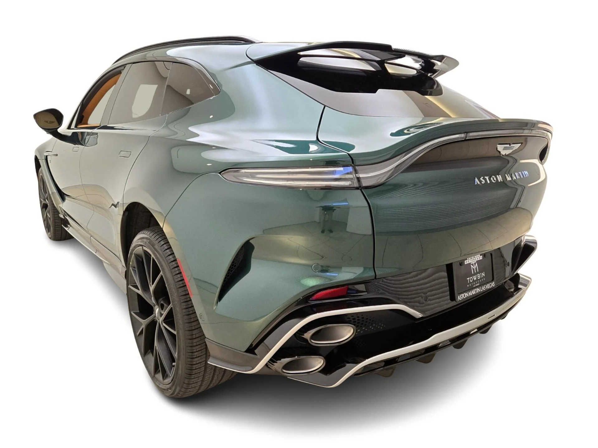mph008_15942795_New_2026_Aston_Martin_DBX_1767680333_04a51547d4