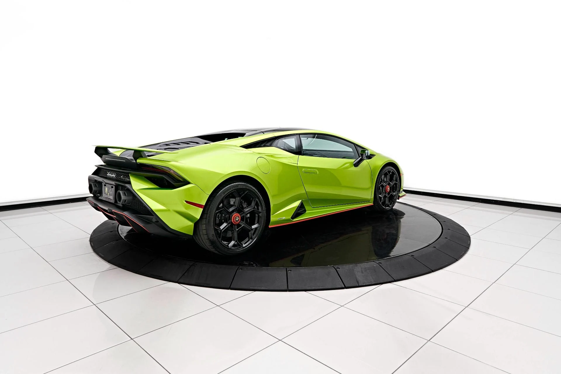 mph008_1606070522_Used_2023_Lamborghini_Huracan_Tecnica_Base_1715640571_06ac9bb3d7