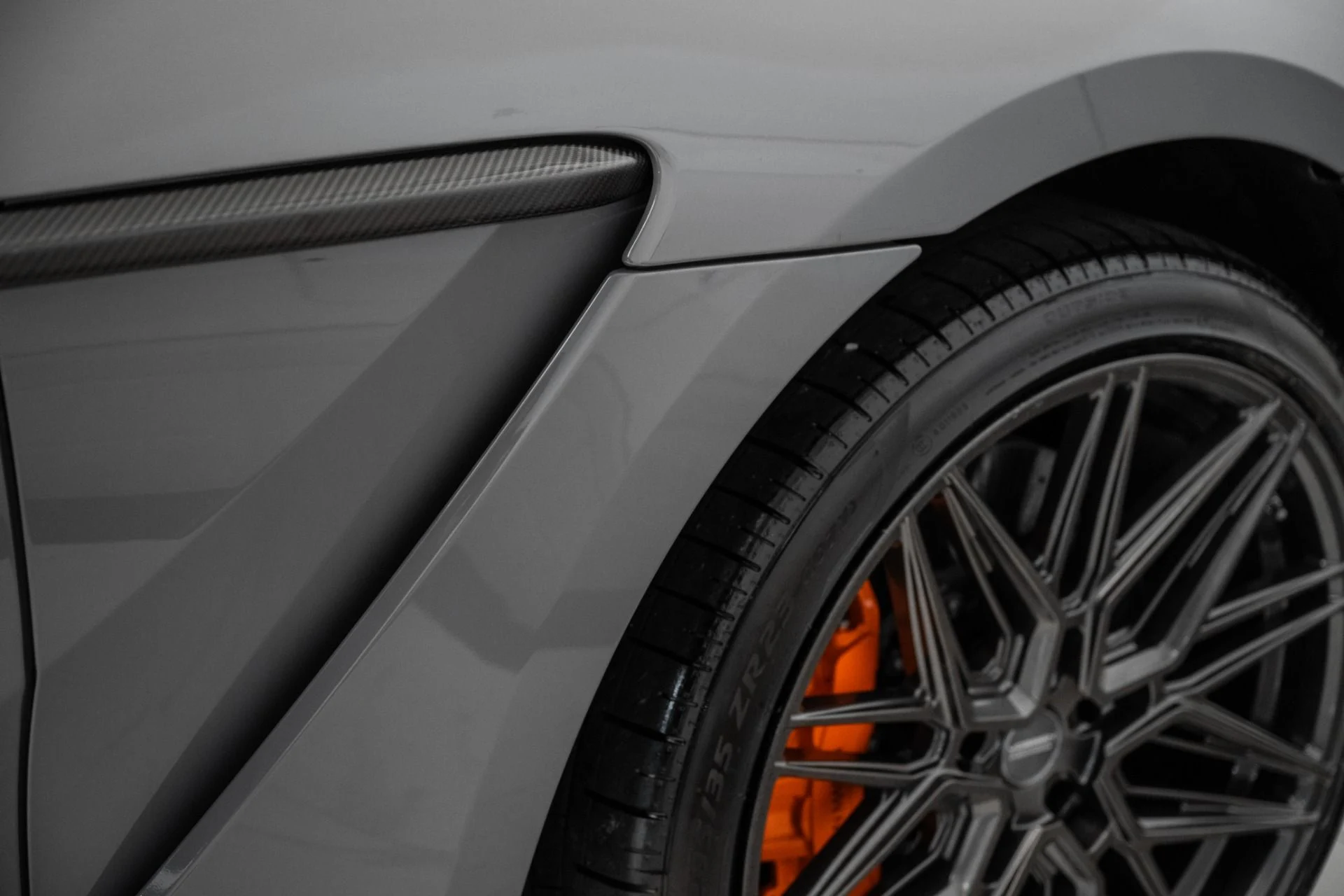 mph008_1611427226_Used_2023_Aston_Martin_DBX_707_1744811581_b9af2f32ce