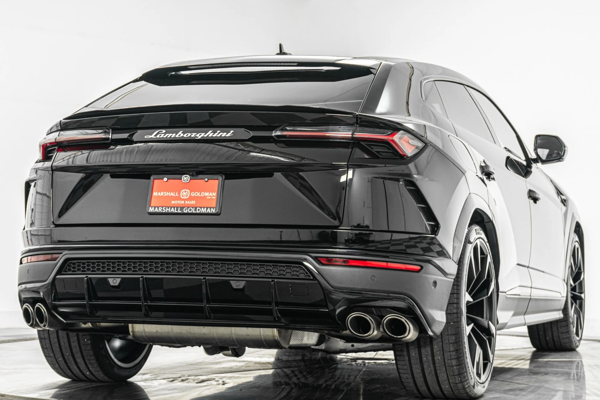 mph008_1616213185_Used_2021_Lamborghini_Urus_Q_Citura_Interior_Bang_and_Olufsen_Audio_1778530173_0a0ada7e37