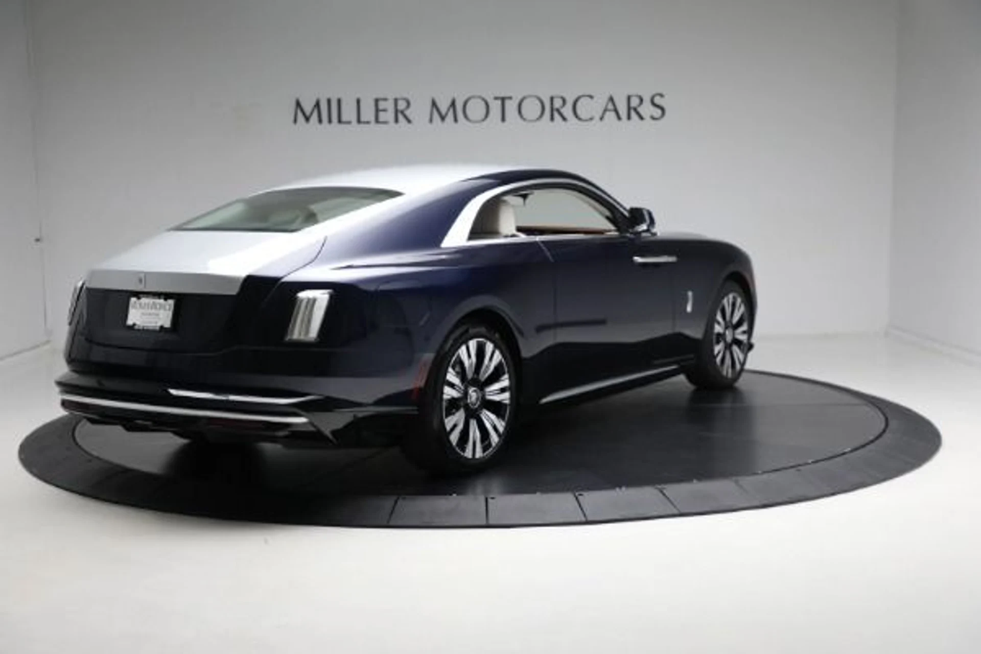 mph008_1618899131_New_2024_Rolls_Royce_Spectre_e7c4a5e872