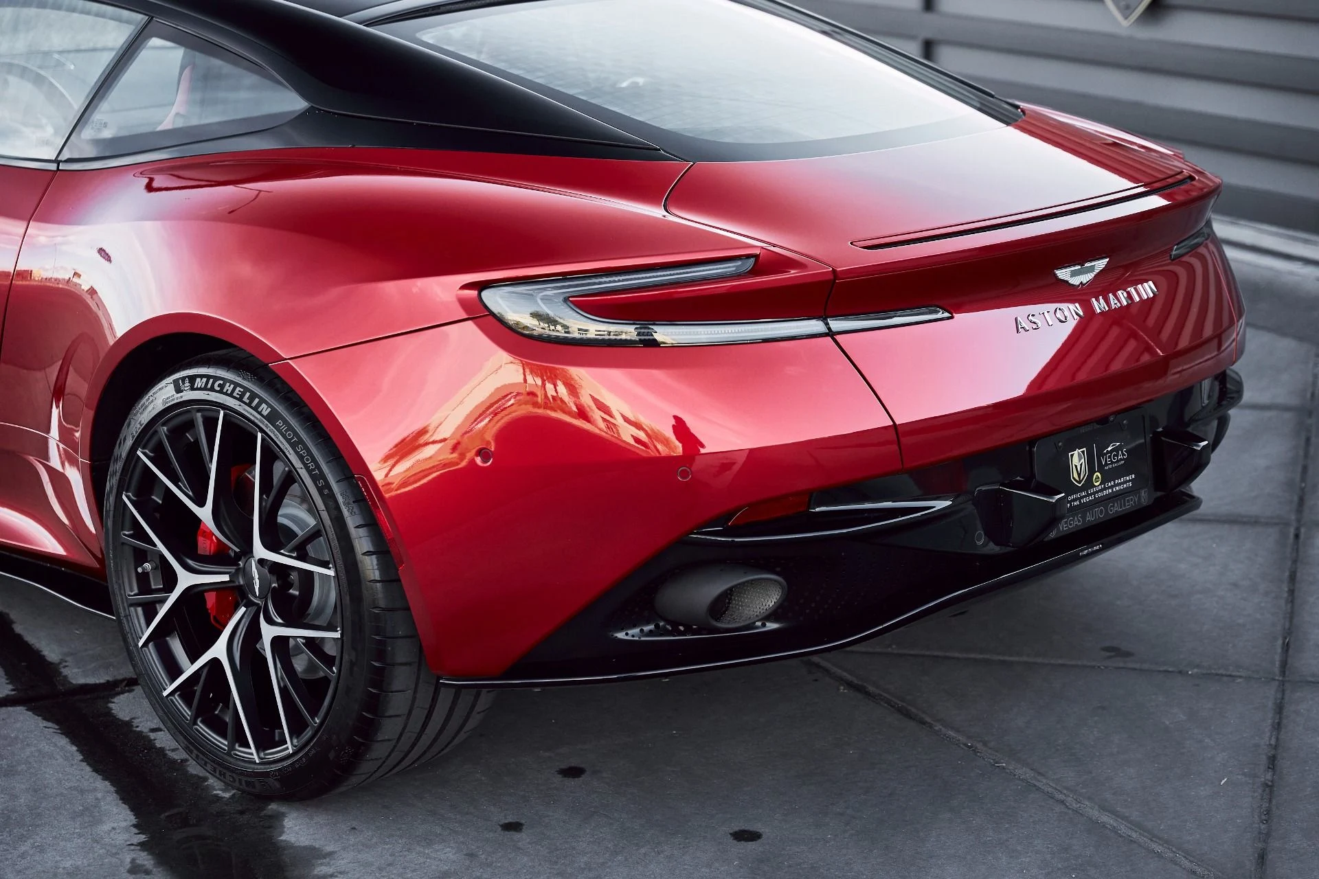 mph008_1621147608_Used_2024_Aston_Martin_DB_12_1767839990_1fc9311eba