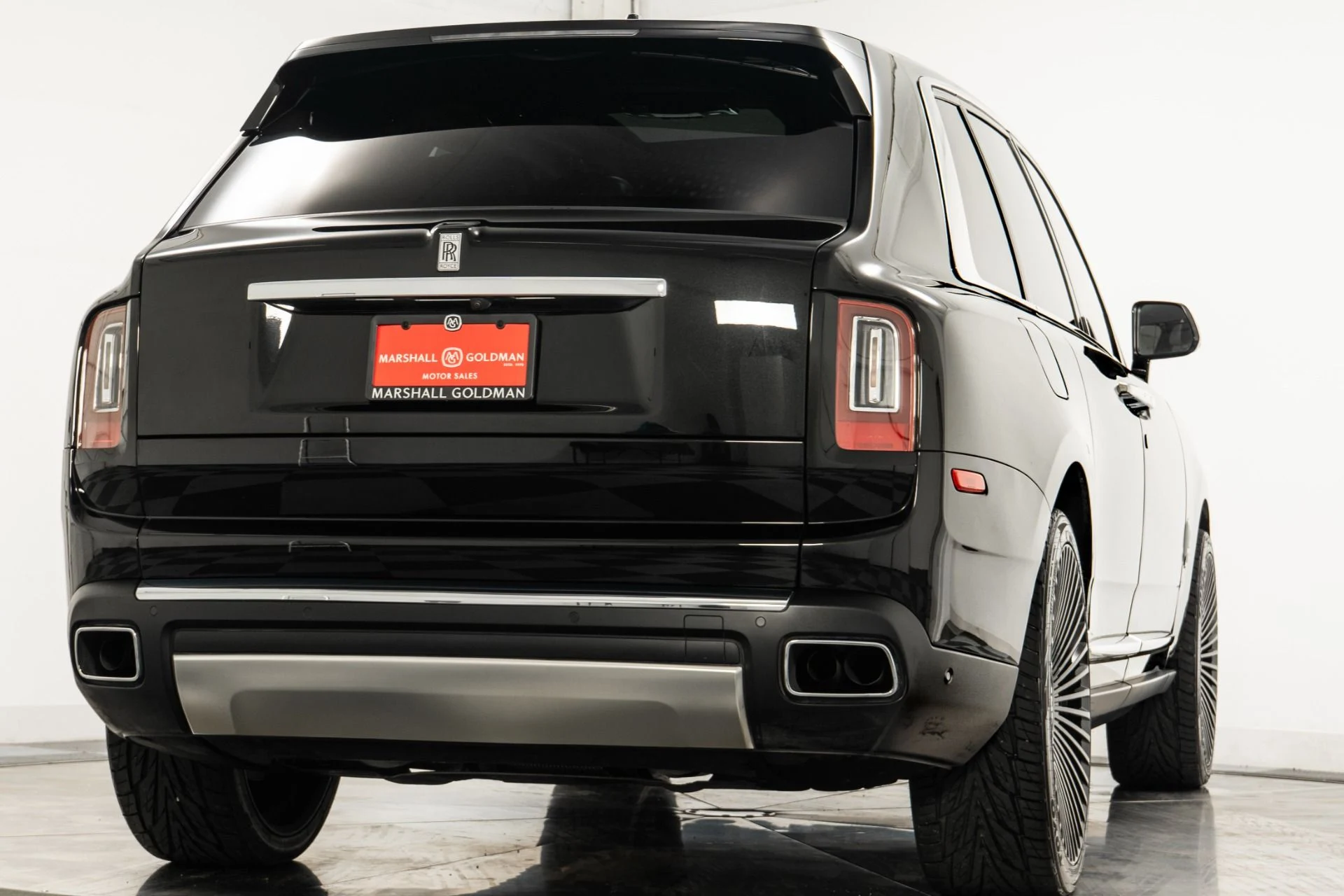 mph008_1629393648_Used_2022_Rolls_Royce_Cullinan_1760976339_09e392ac5b