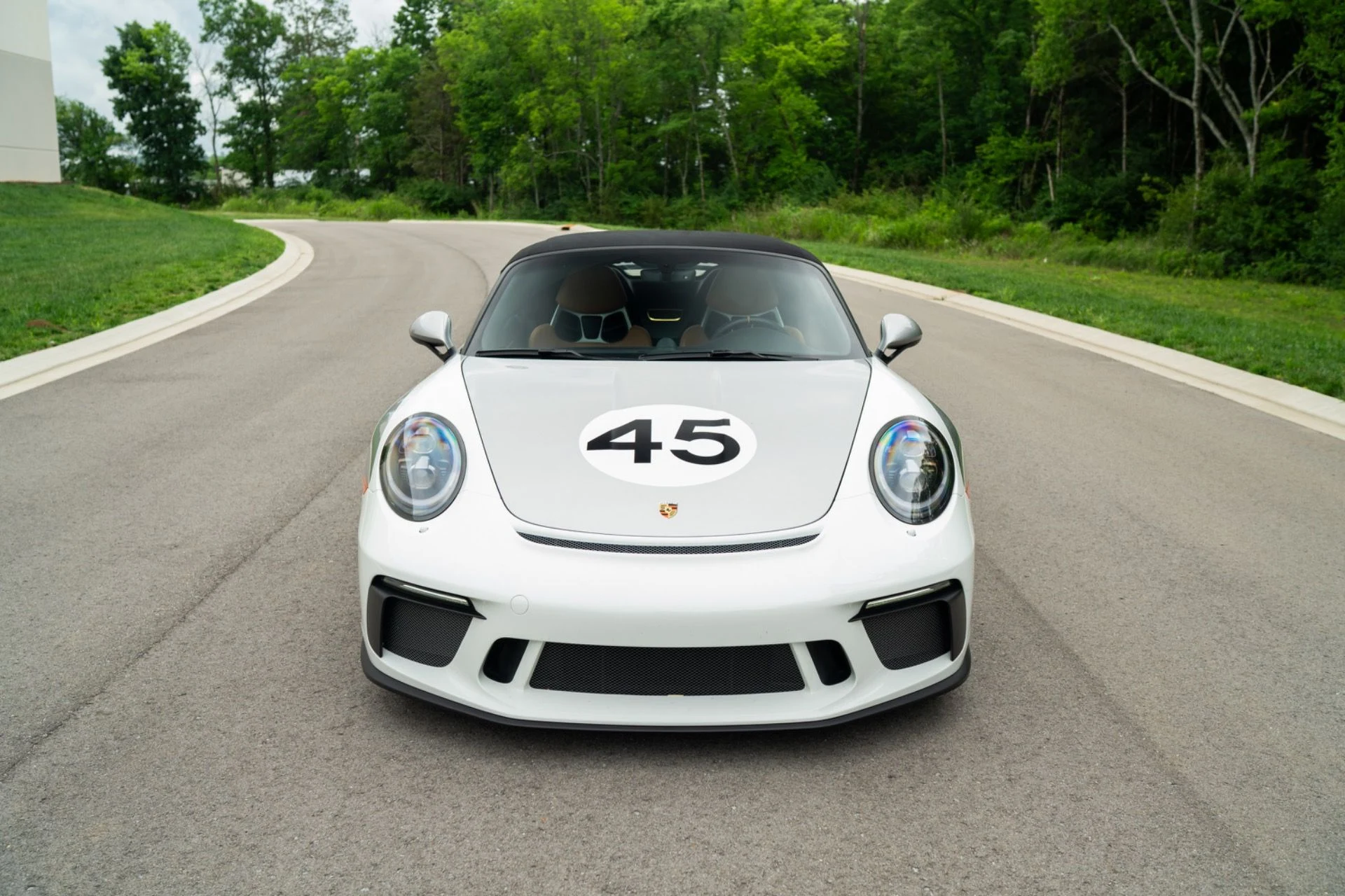 mph008_1640386394_Used_2019_Porsche_911_Speedster_1781559721_bc6b184c8a