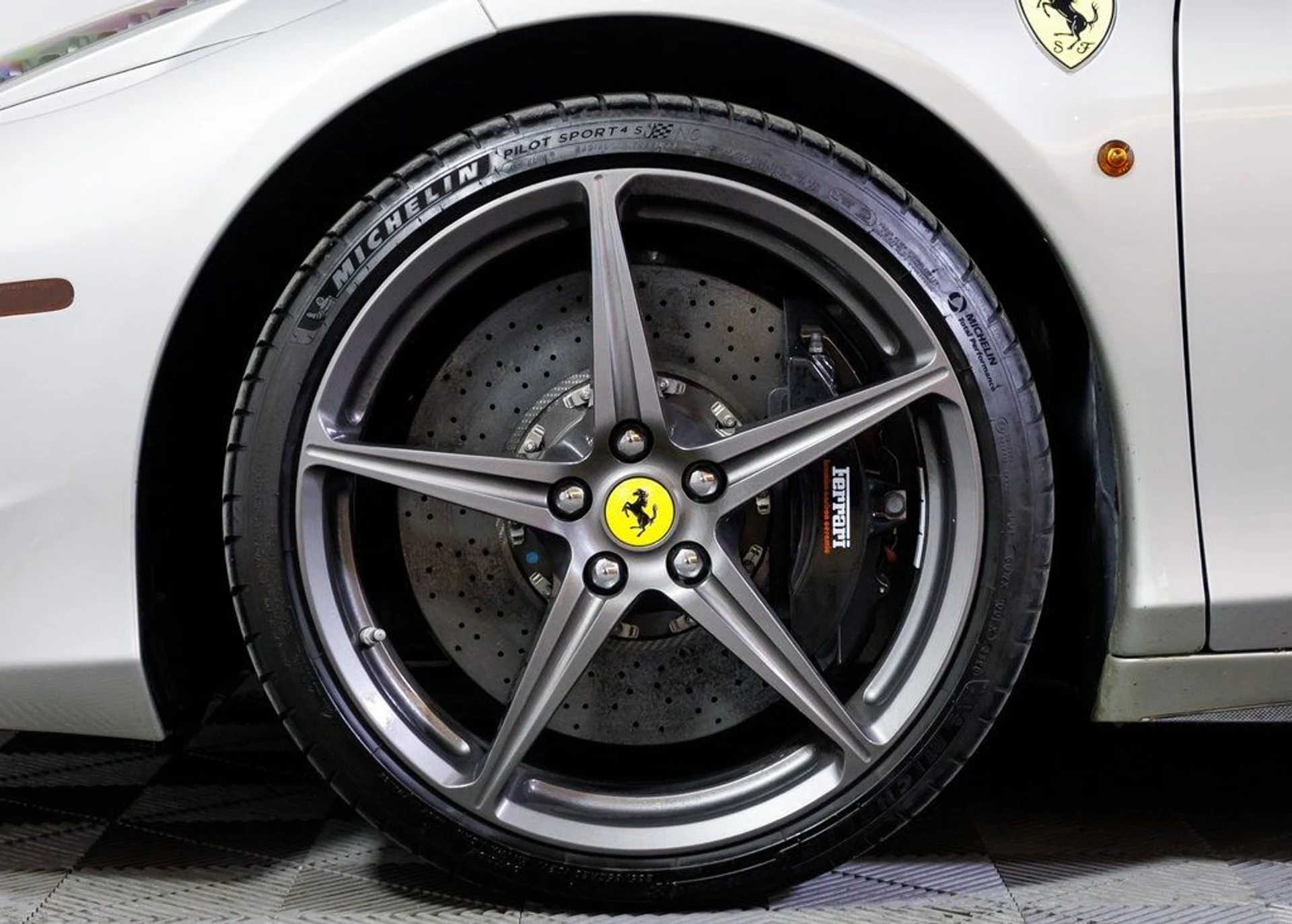 mph008_164888454_799ce5dbad4194b46b51b877ab16c240_f96cba12b4