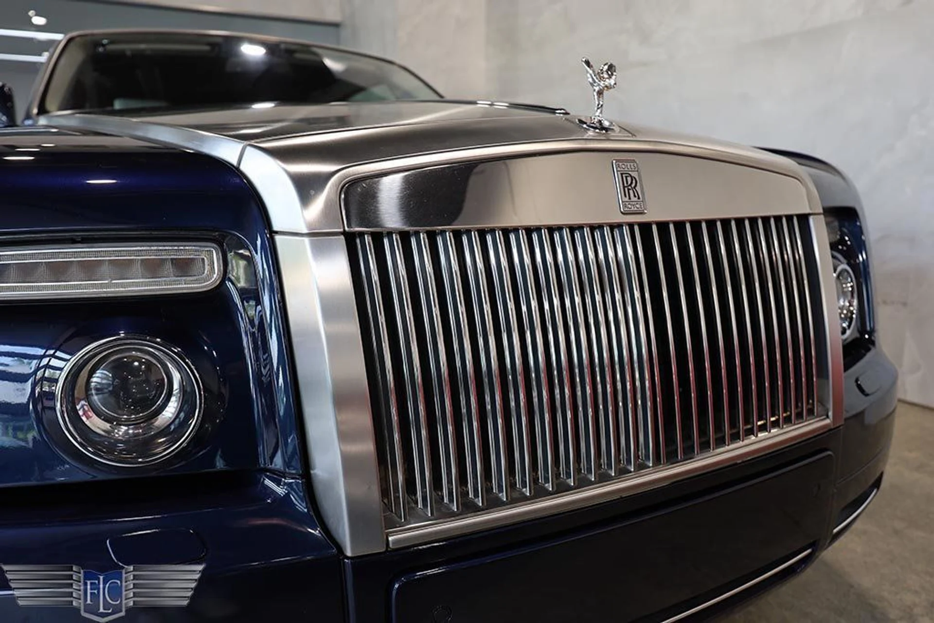 mph008_1649056825_used_2010_rolls_royce_phantom_coupe_2drcoupe_9689_23032894_9_1024_3e55458a72