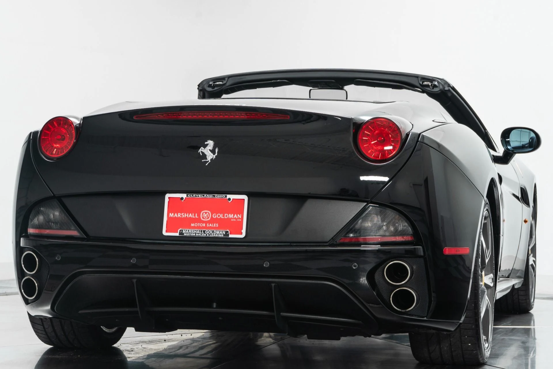 mph008_1652510983_Used_2014_Ferrari_California_1755618260_6036c8b956