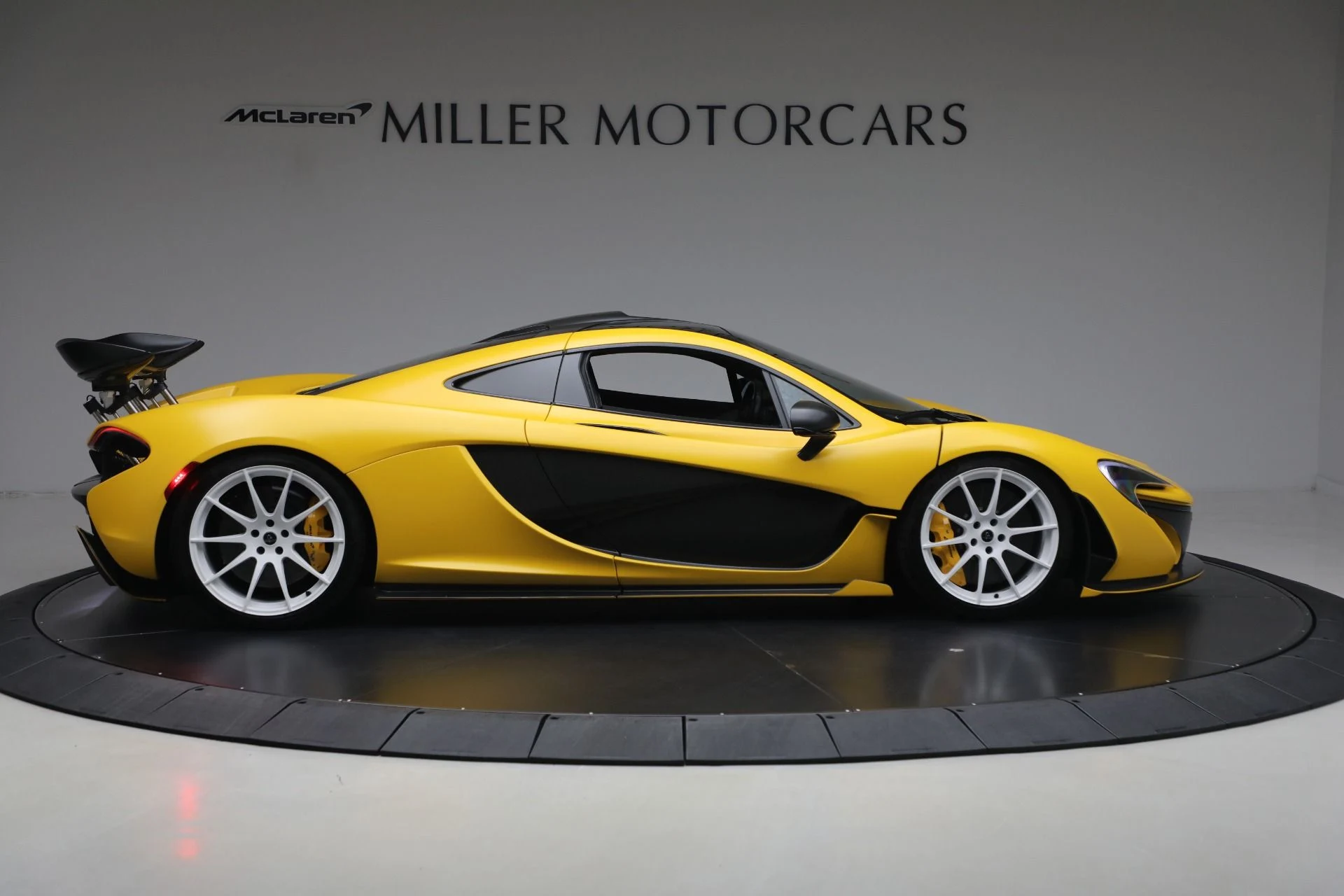 mph008_1656354974_Used_2015_Mc_Laren_P1_77ded13f0d