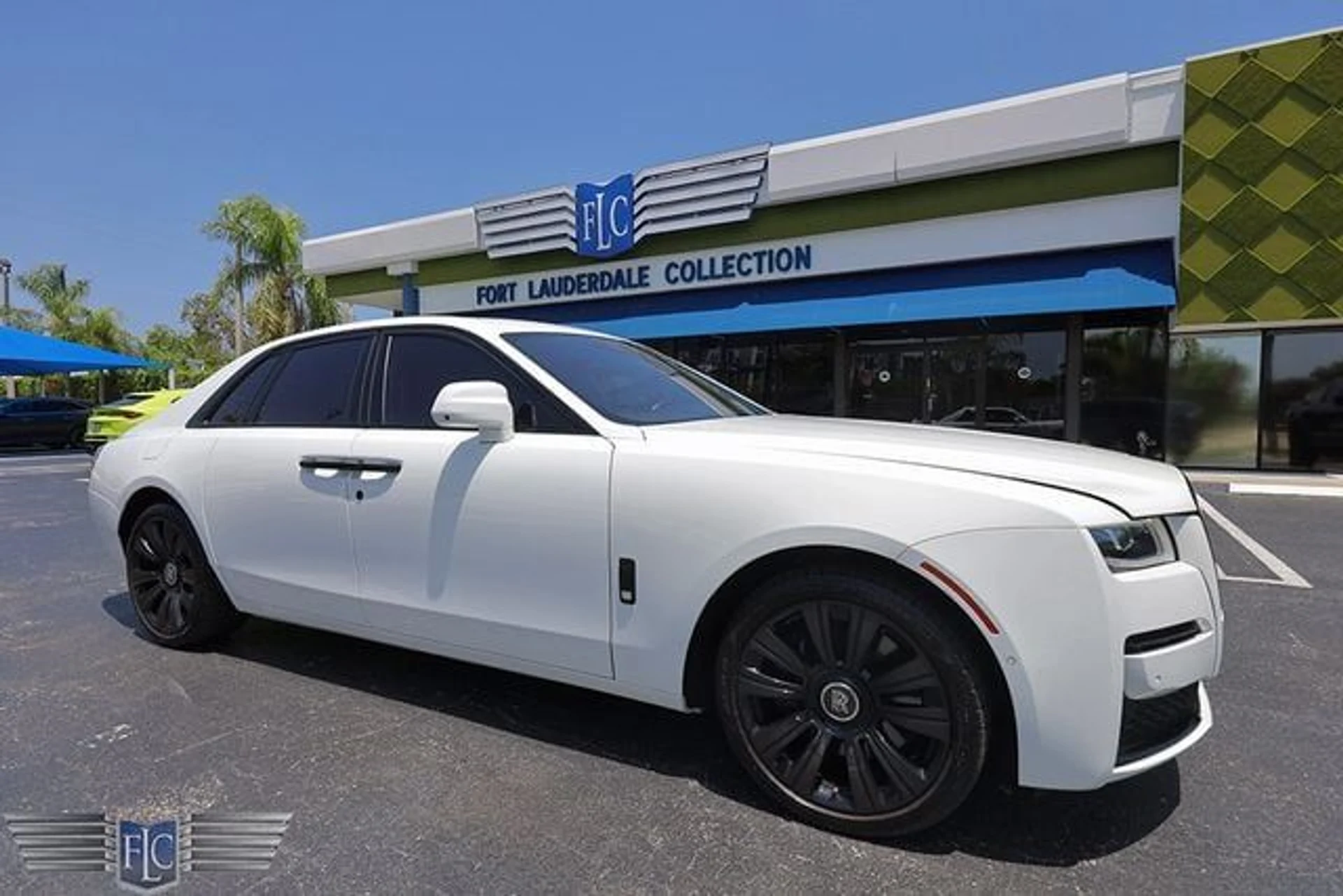 mph008_1660621875_used_2024_rolls_royce_ghost_sedan_6305_23068311_13_640_7d9093a0b3