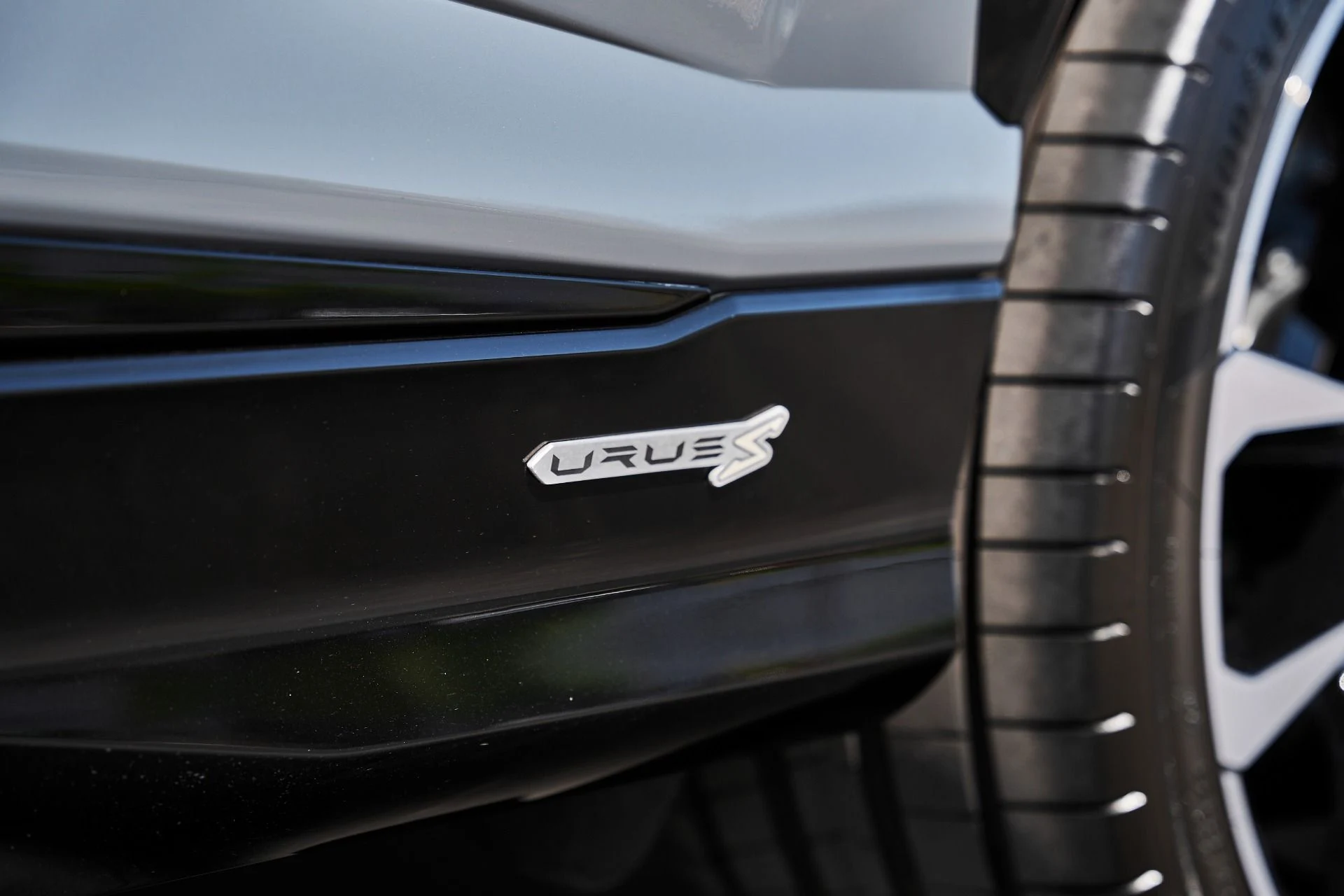 mph008_1662271837_Used_2023_Lamborghini_Urus_S_1783036884_7e0a767fea