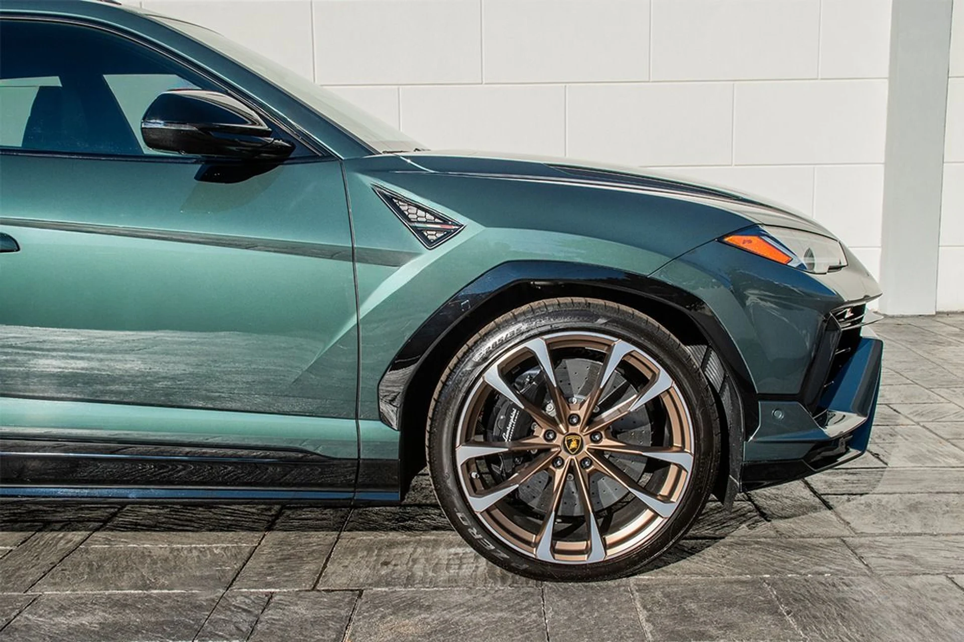 mph008_1673864101_Used_2024_Lamborghini_Urus_S_1769870775_1a79962a62