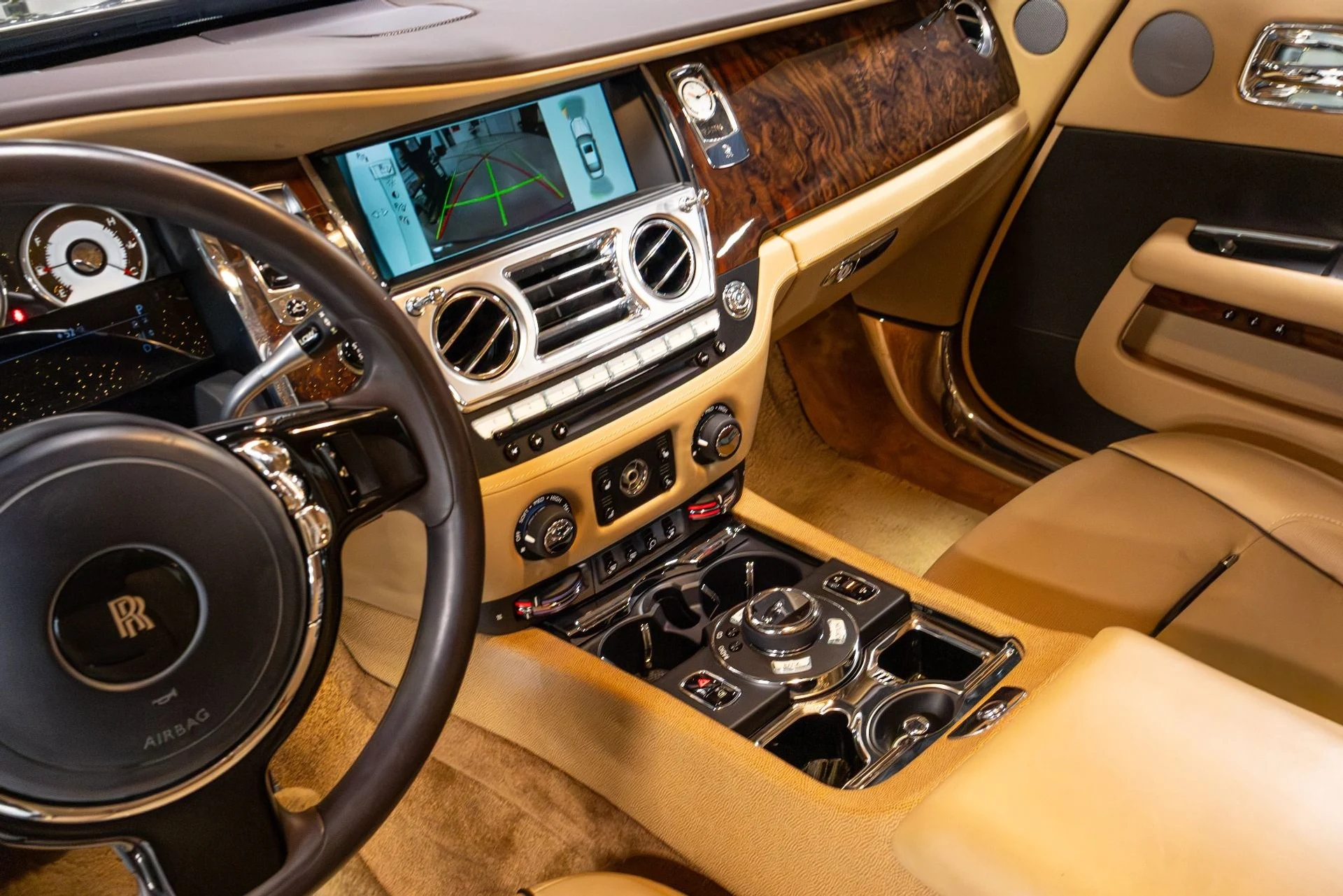 mph008_1675355228_Used_2015_Rolls_Royce_Wraith_1776700642_e2ee9329fd