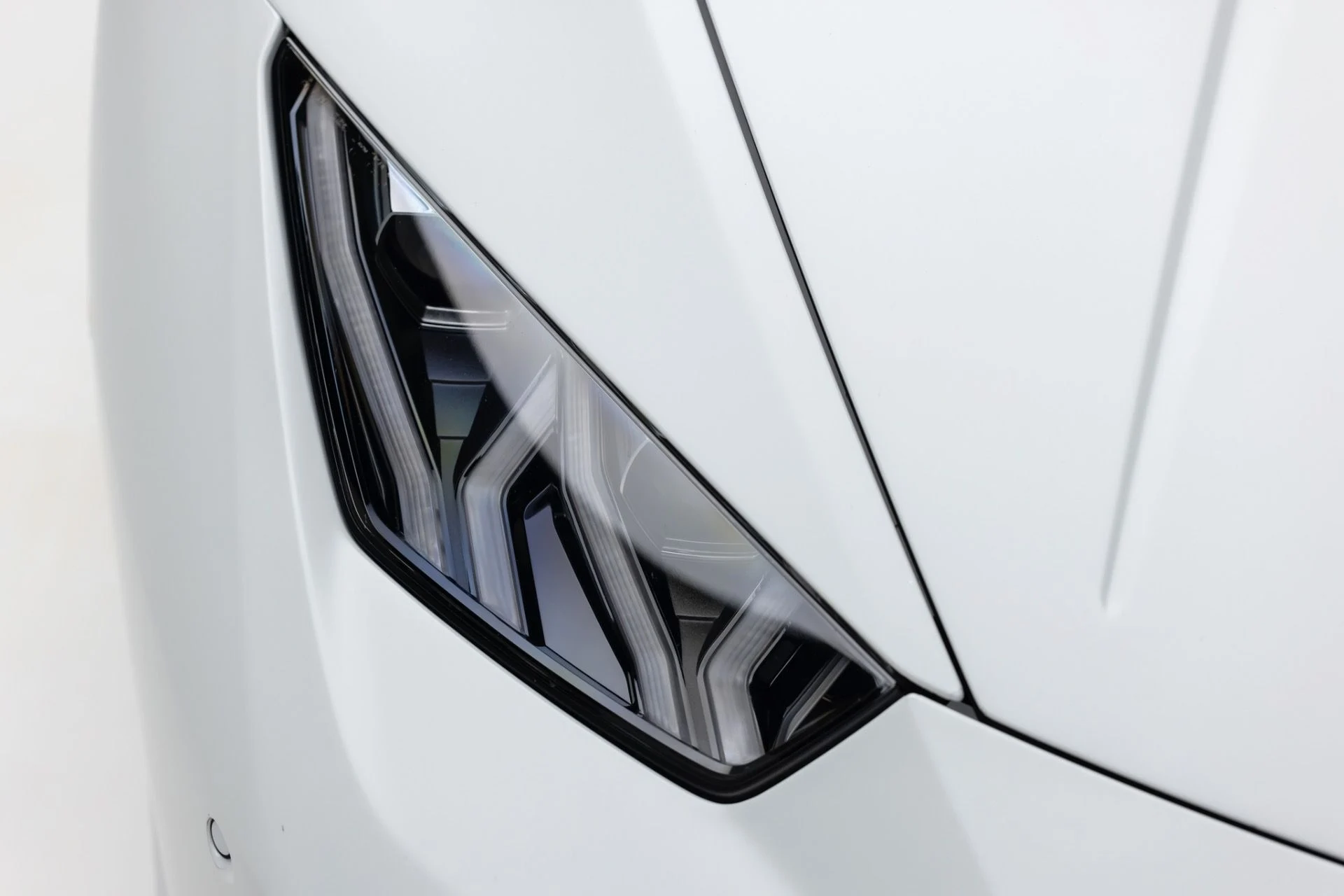 mph008_1677707146_Used_2019_Lamborghini_Huracan_LP_640_4_Performante_Spyder_1772145150_3d7c3e91ed