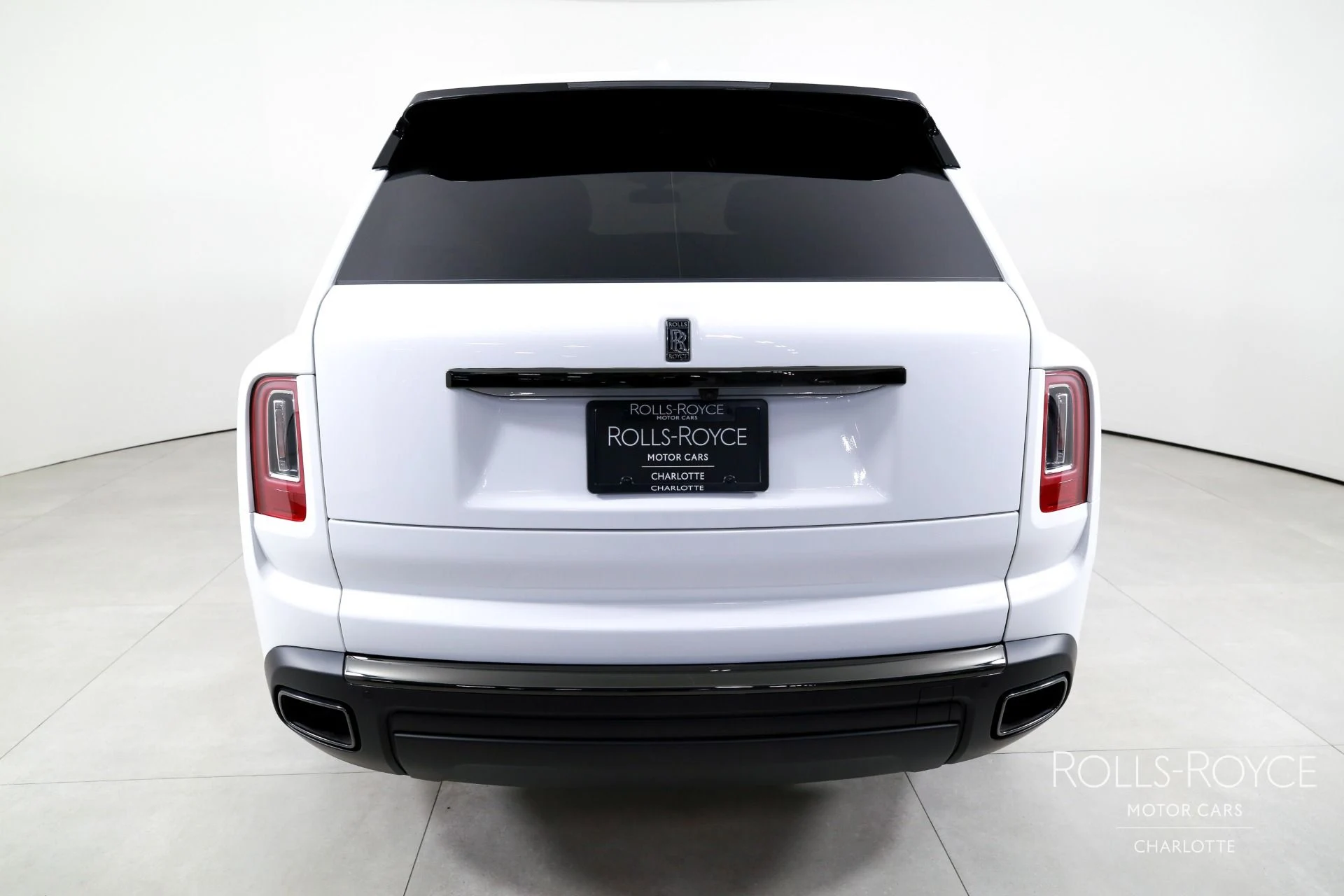 mph008_1678060362_Used_2023_Rolls_Royce_Black_Badge_Cullinan_1769450134_fa0427b9f9