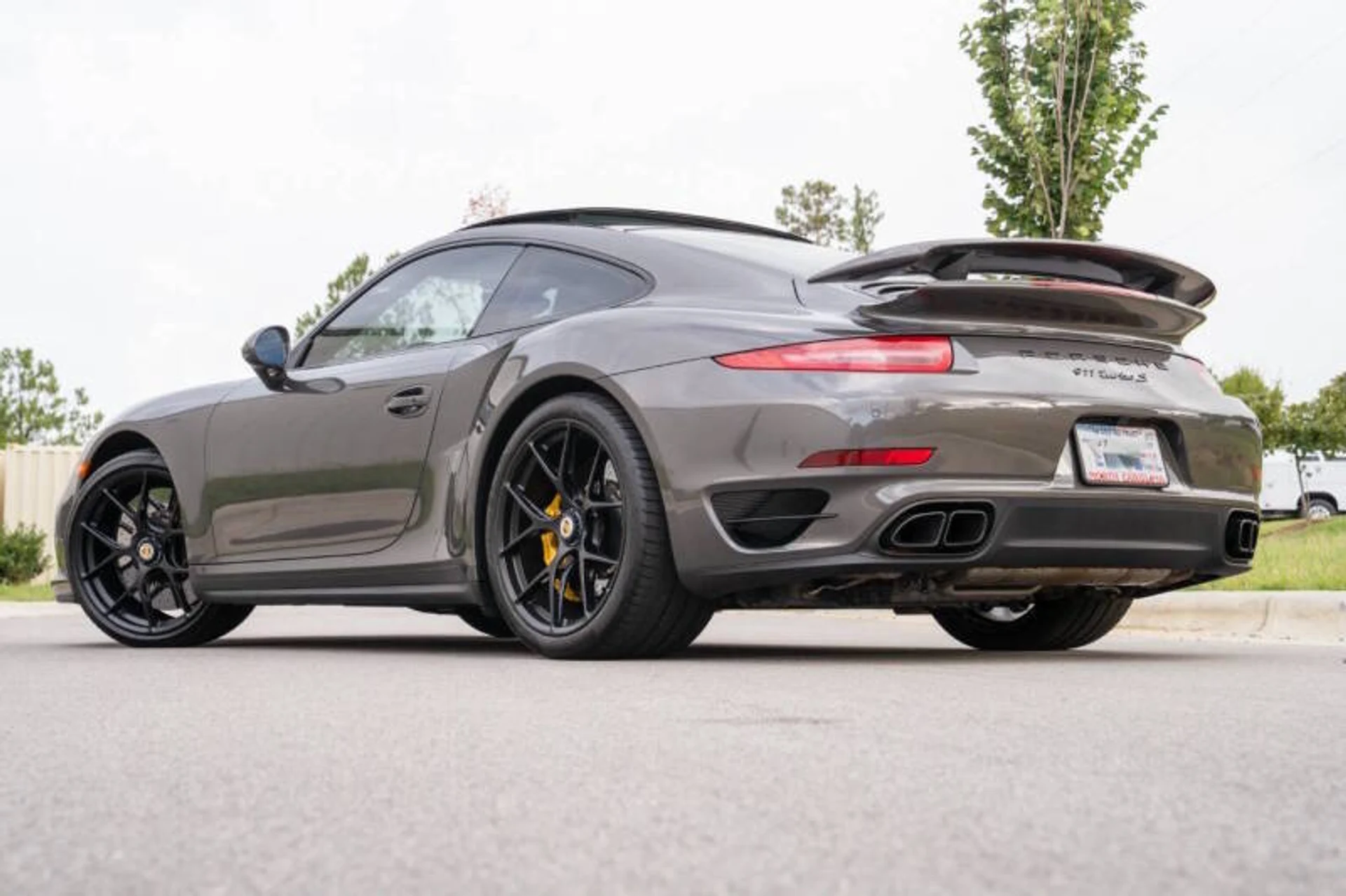 mph008_1689097003_2016_porsche_911_turbo_s_awd_2dr_coupe_d89132f3d4