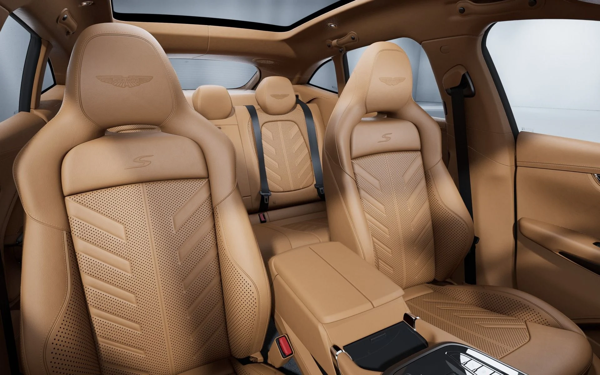 mph008_1695445087_New_2026_Aston_Martin_DBX_S_1764461402_83f429b82c