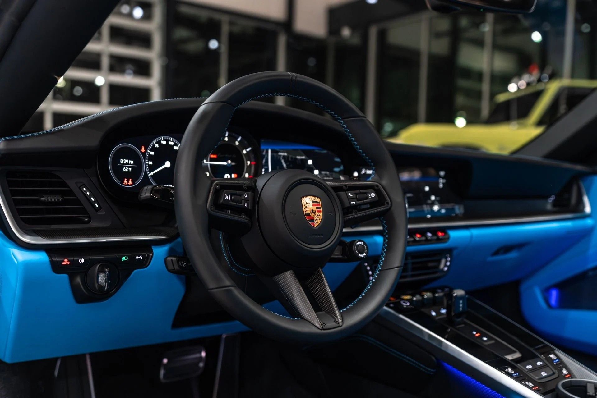 mph008_1702515044_11198_p9_l_7374415879