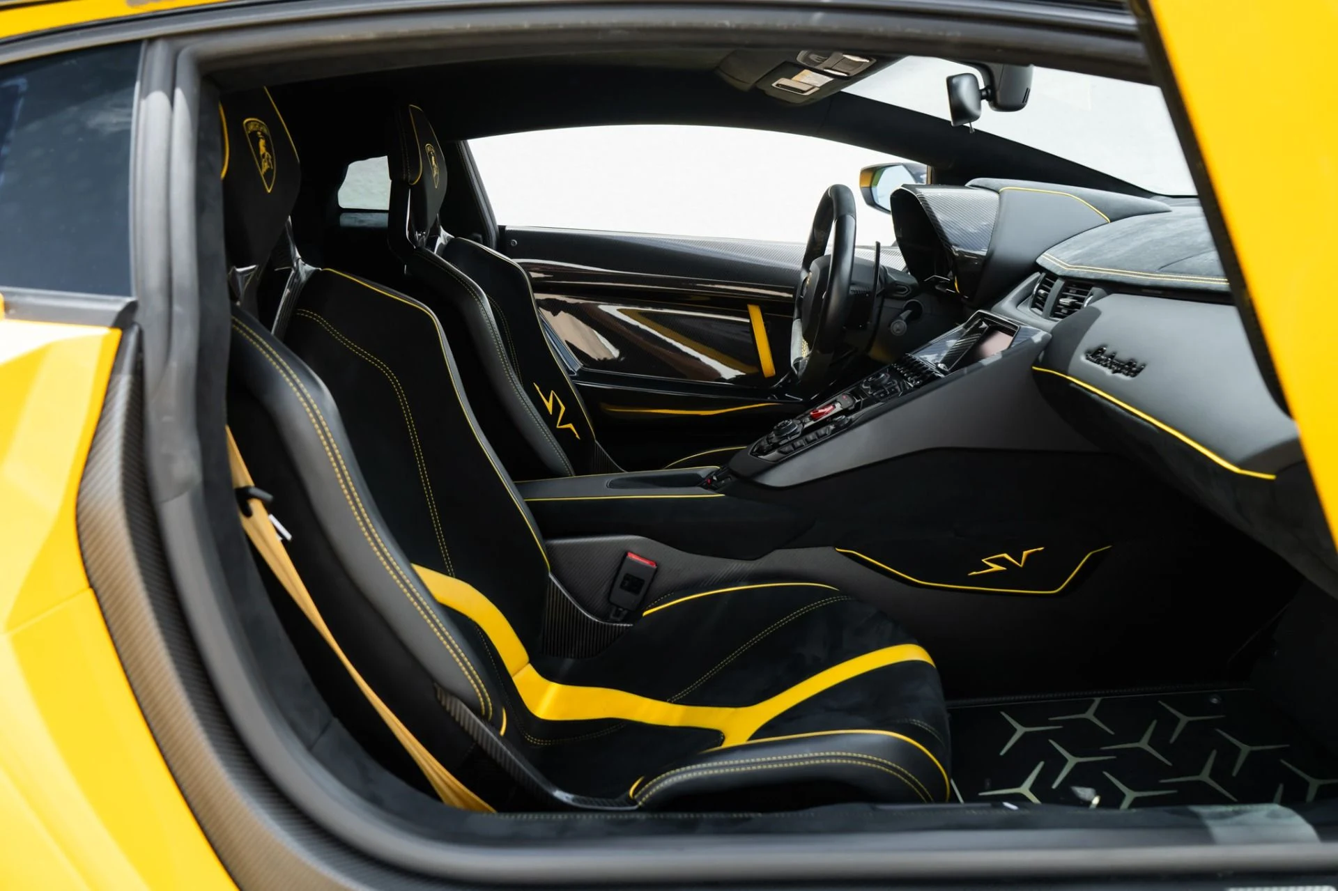 mph008_1703058978_Used_2016_Lamborghini_Aventador_LP_750_4_SV_1787001258_09779d04a4