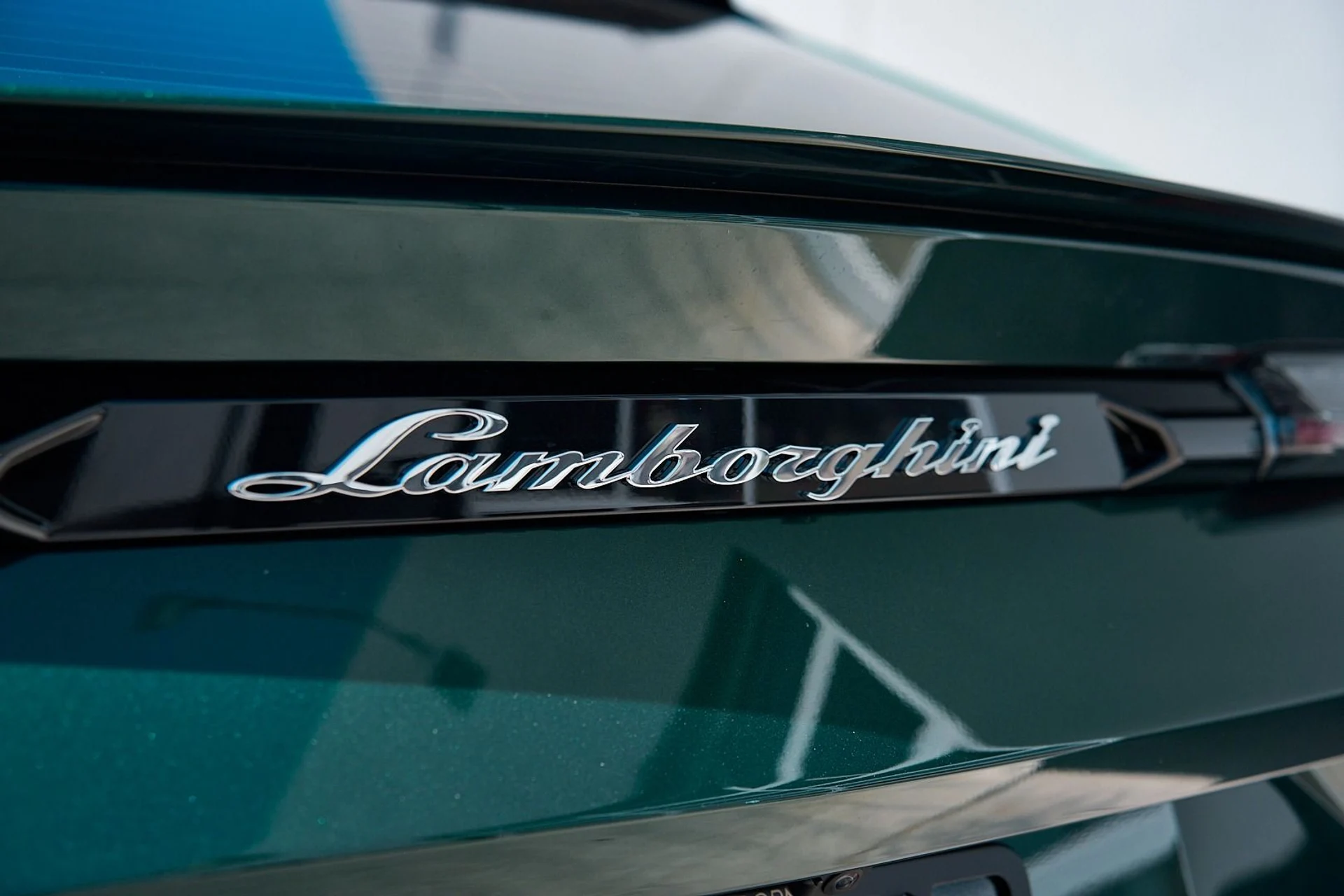 mph008_1703983314_Used_2024_Lamborghini_Urus_S_1745956869_3d1cc5217e