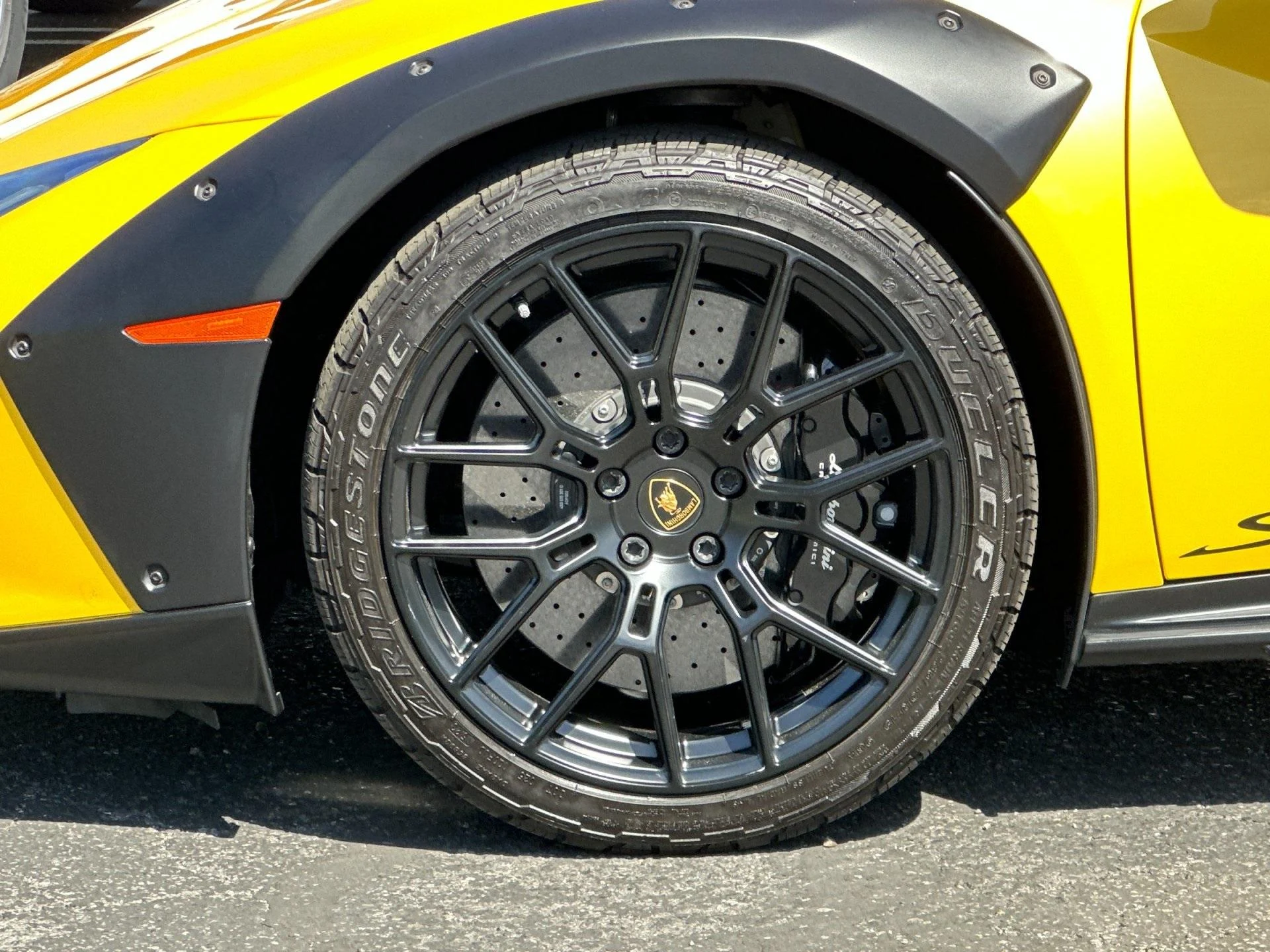 mph008_1736902416_Used_2023_Lamborghini_Huracan_Sterrato_Base_1747423534_6d089c70e9