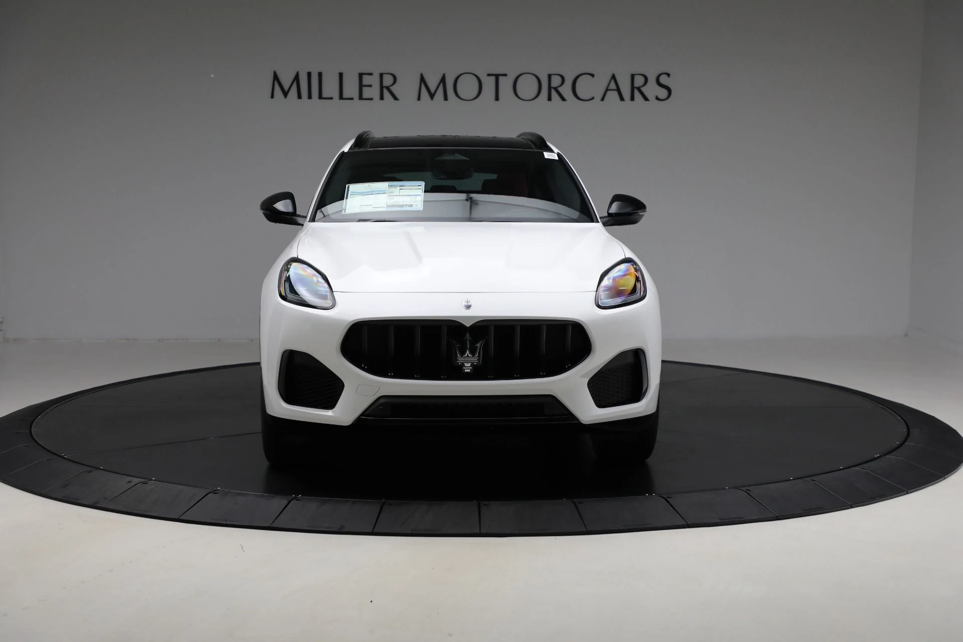 mph008_1737611238_New_2025_Maserati_Grecale_Modena_9e475521d2