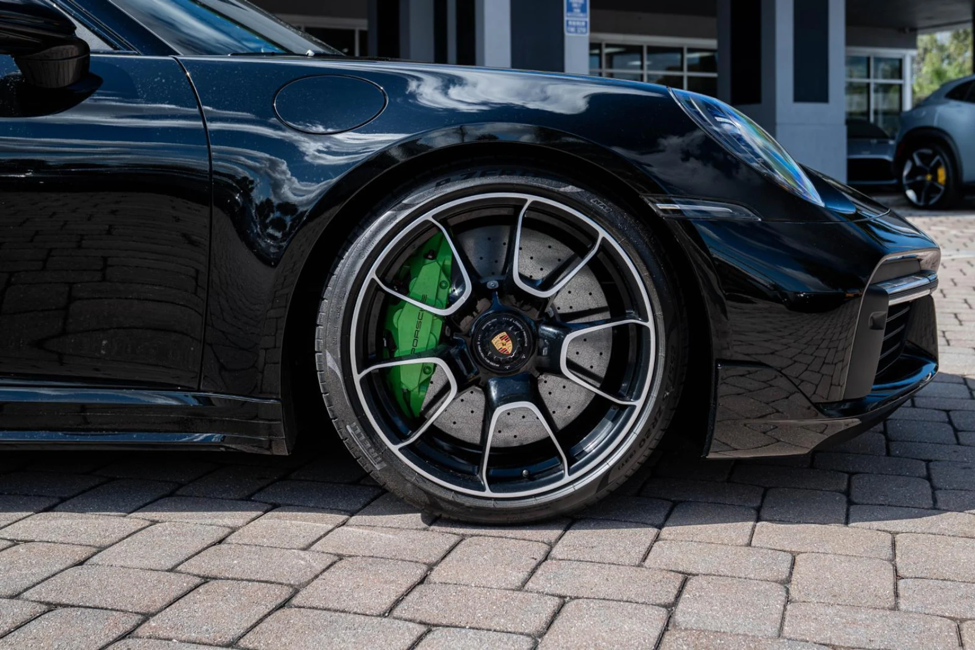 mph008_1740451048_Used_2021_Porsche_911_Turbo_S_1769250101_9fa6ab55e9