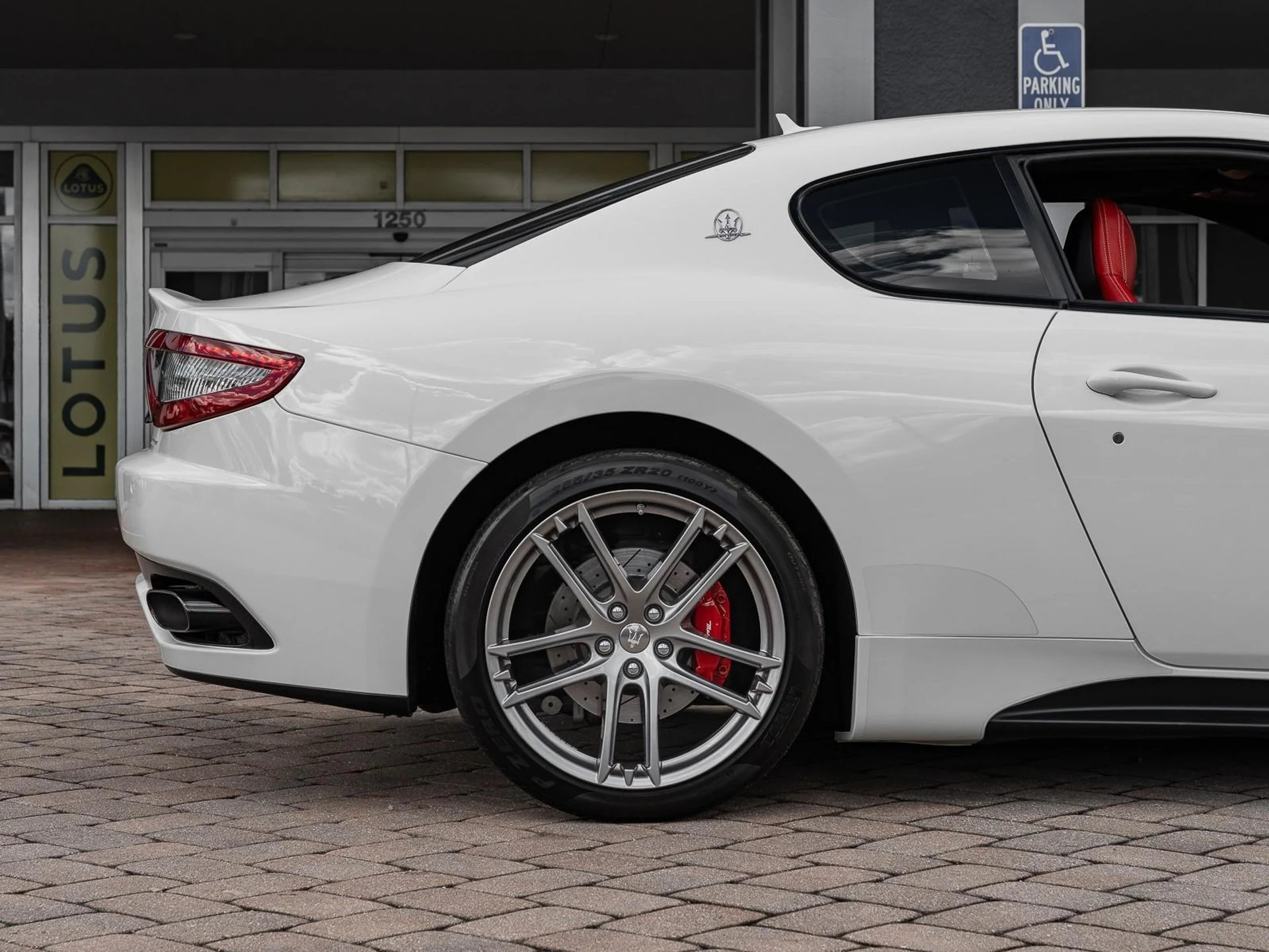 mph008_1748222950_Used_2017_Maserati_Gran_Turismo_Sport_1759184189_7b090c0f92