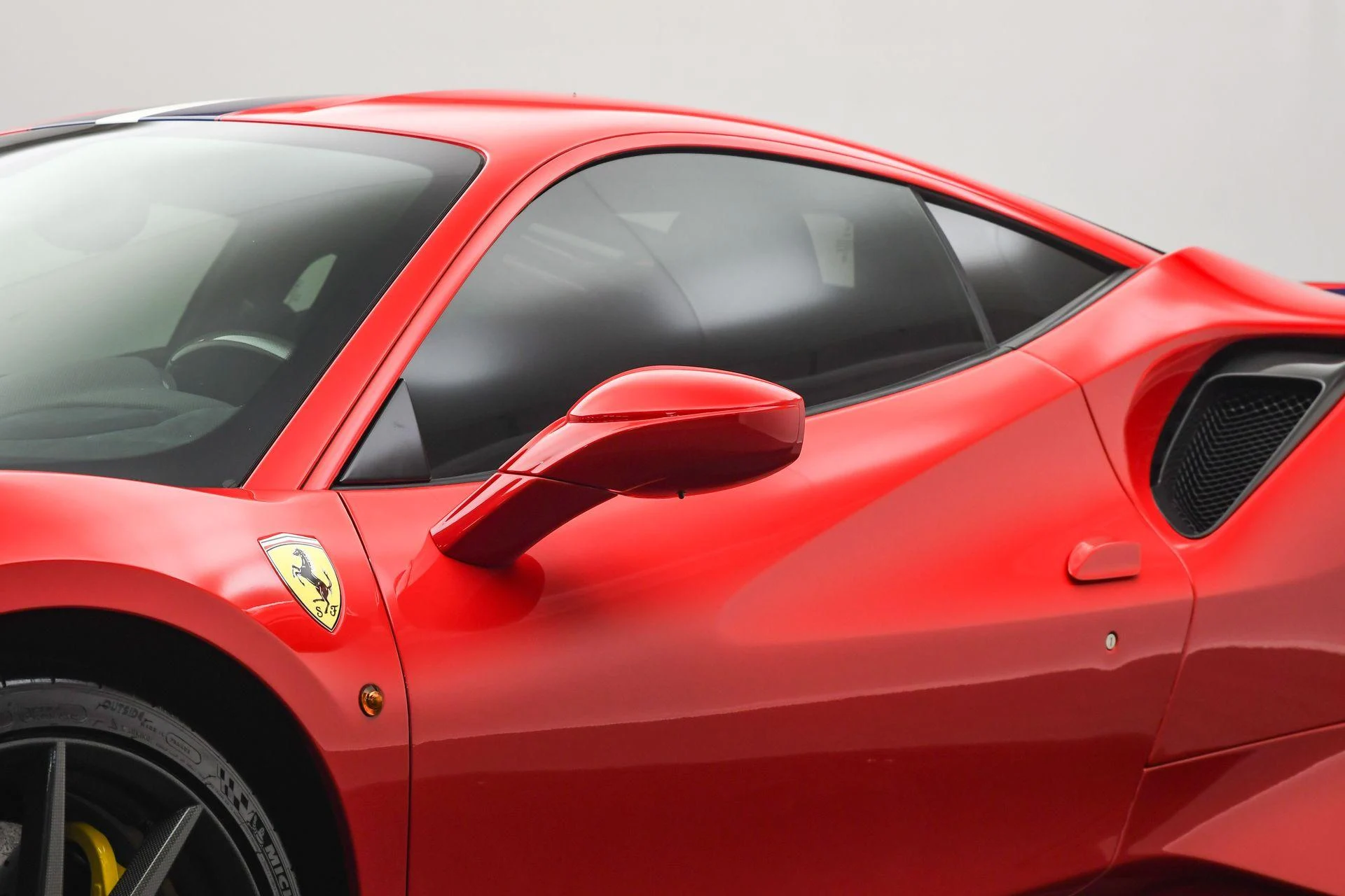 mph008_1752156138_Used_2020_Ferrari_488_Pista_Base_1757453142_e33aab3bc1