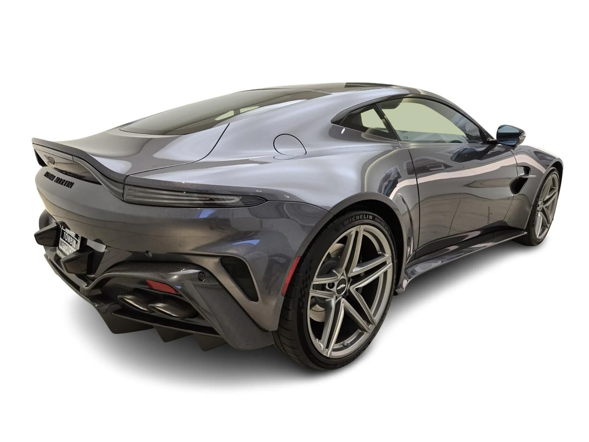 mph008_1755900012_New_2025_Aston_Martin_Vantage_1753161514_71314626df