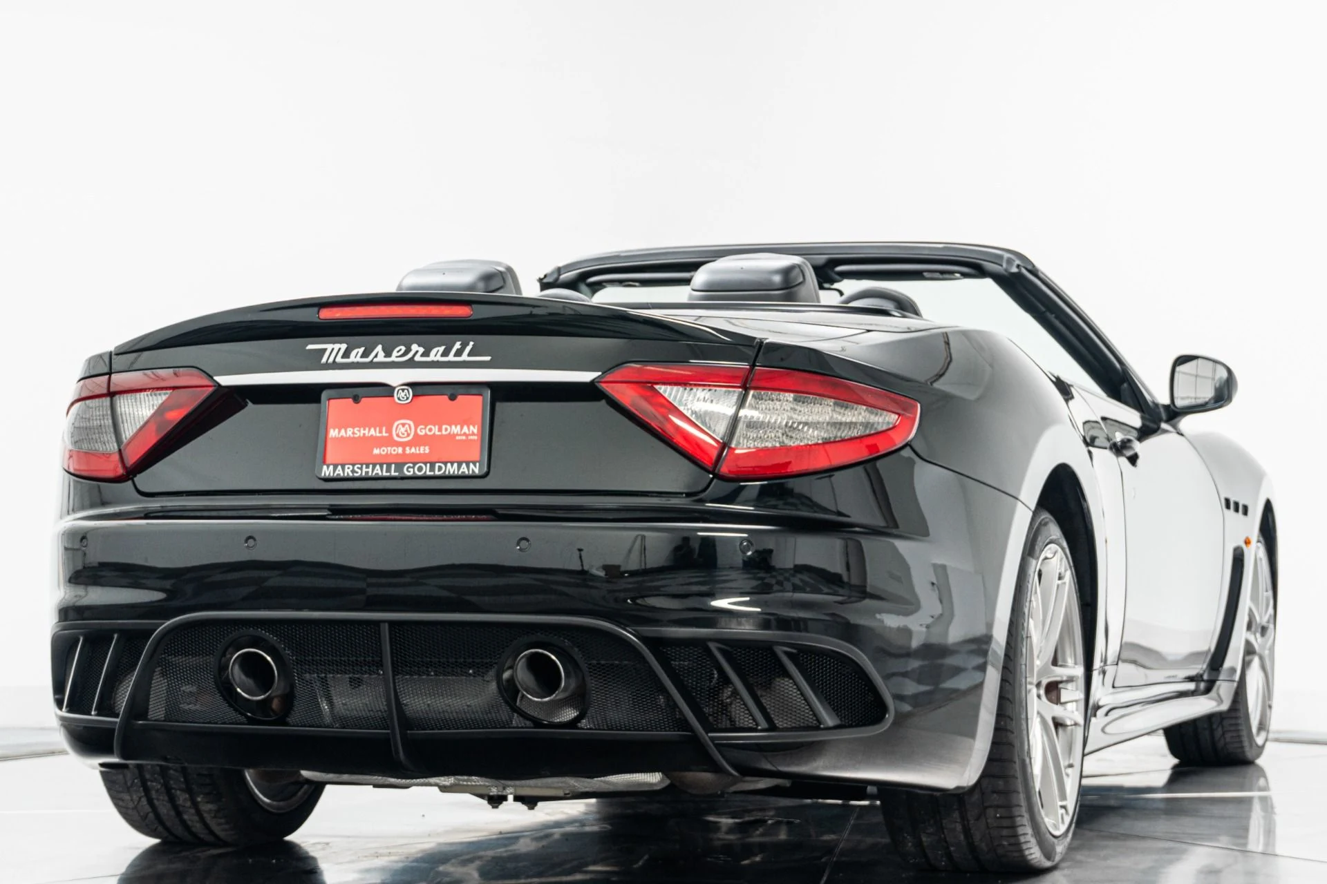 mph008_175863007_Used_2014_Maserati_Gran_Turismo_Convertible_MC_Special_Order_Paint_Sport_Exhaust_1776271961_8dc9cf17c3