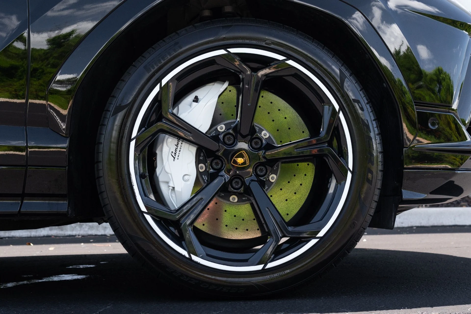 mph008_1762635966_Used_2023_Lamborghini_Urus_S_1780940773_581a55a388