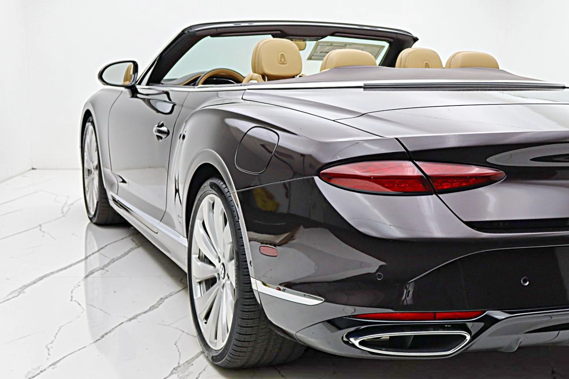 mph008_1769608414_New_2026_Bentley_Continental_GTC_bf78d2c640