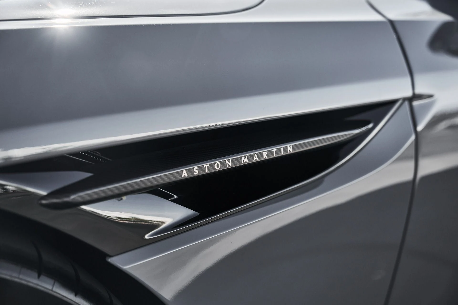 mph008_177229204_Used_2024_Aston_Martin_DB_12_1781813762_7e2397c0fb