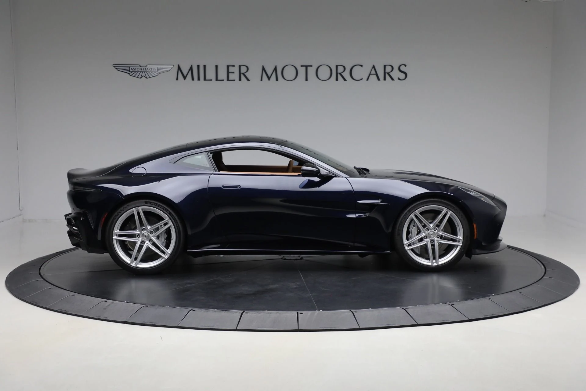mph008_1774597379_New_2026_Aston_Martin_Vantage_c64504bcfb