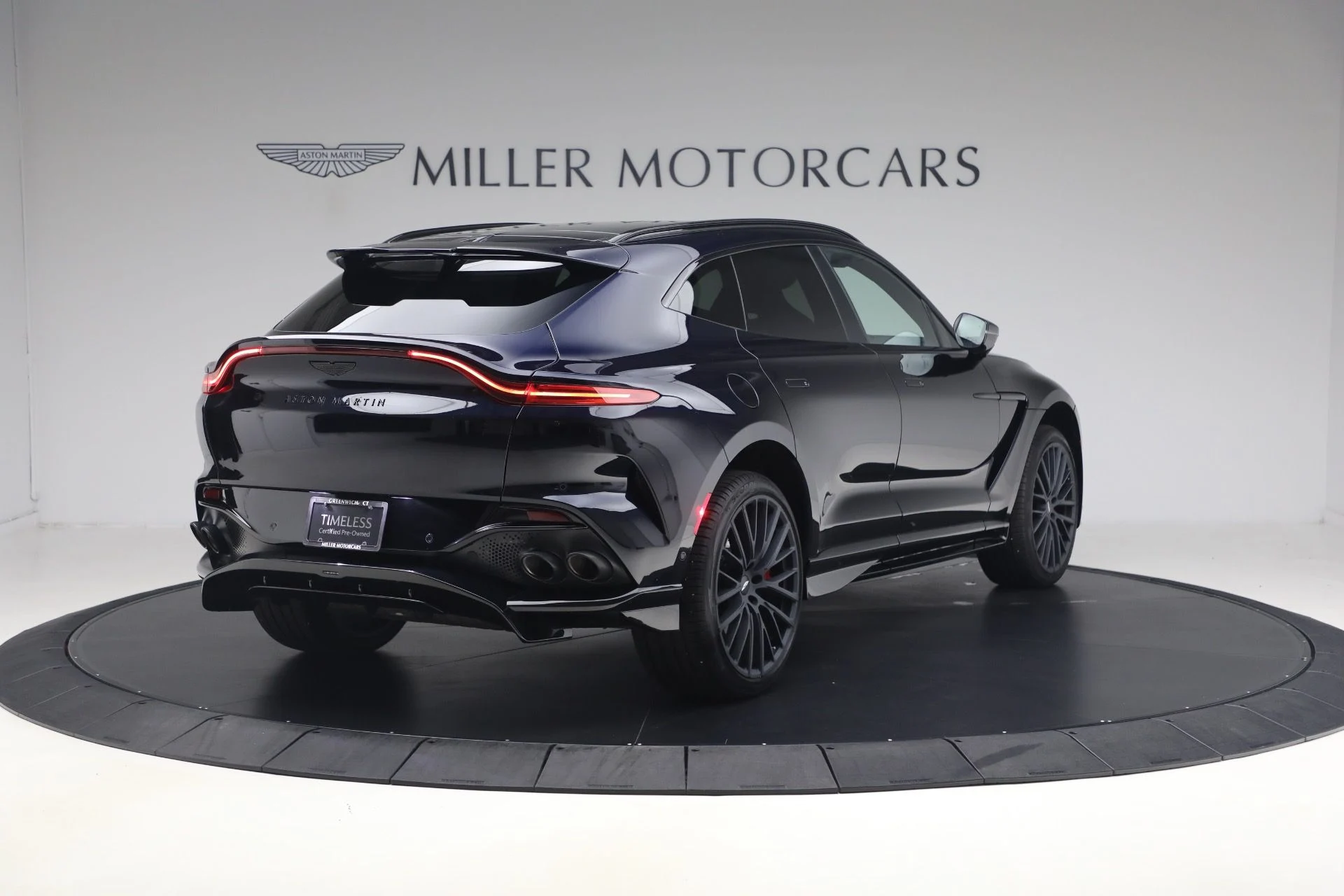 mph008_1775113690_Used_2025_Aston_Martin_DBX_707_1790965010_ac64014a53