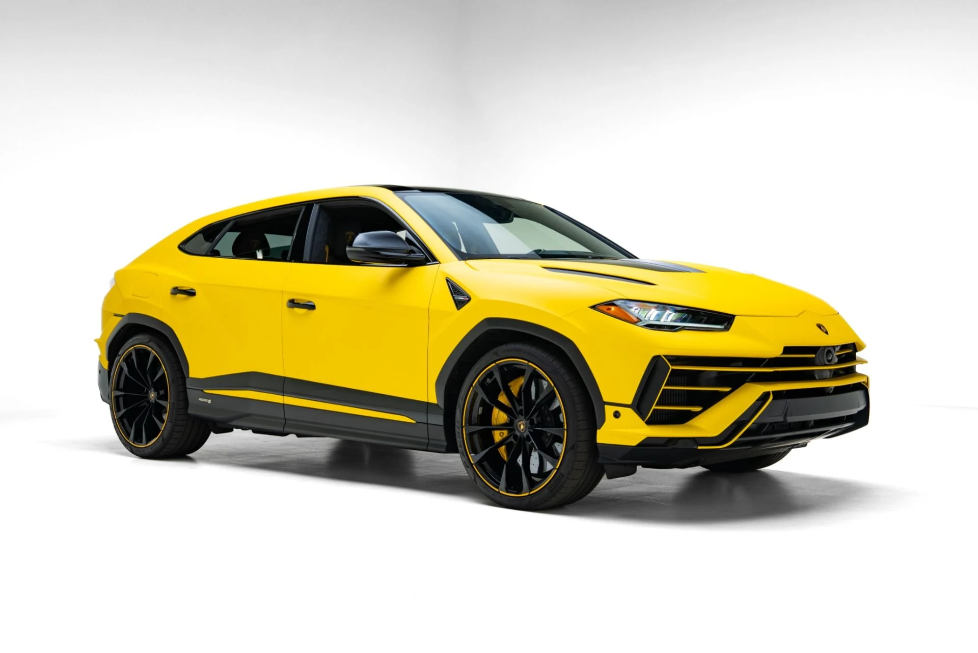 mph008_1775301926_Used_2024_Lamborghini_Urus_S_1778704805_b0e46422f3