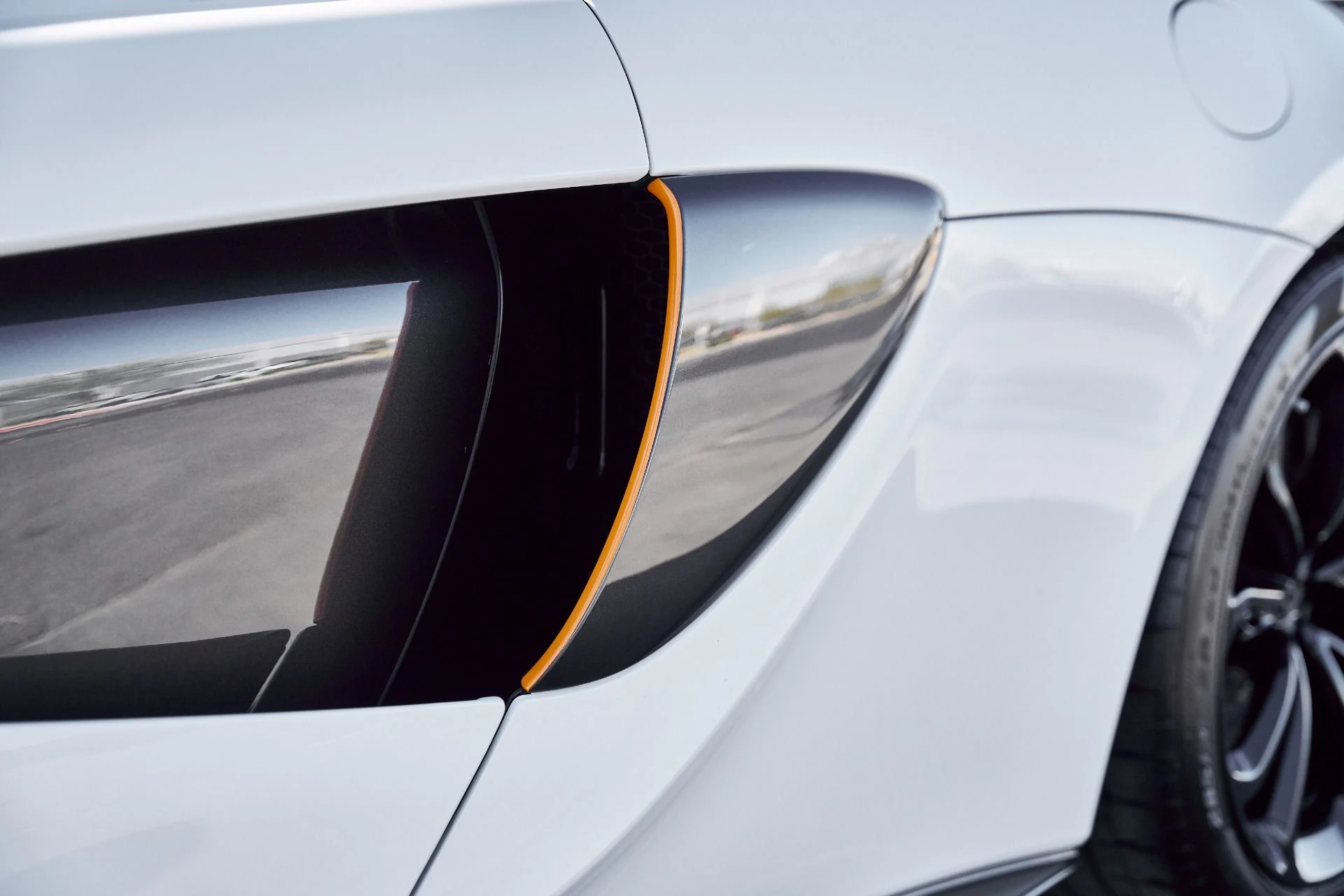 mph008_177757728_Used_2020_Mc_Laren_570_S_1768499745_8cb3f94721