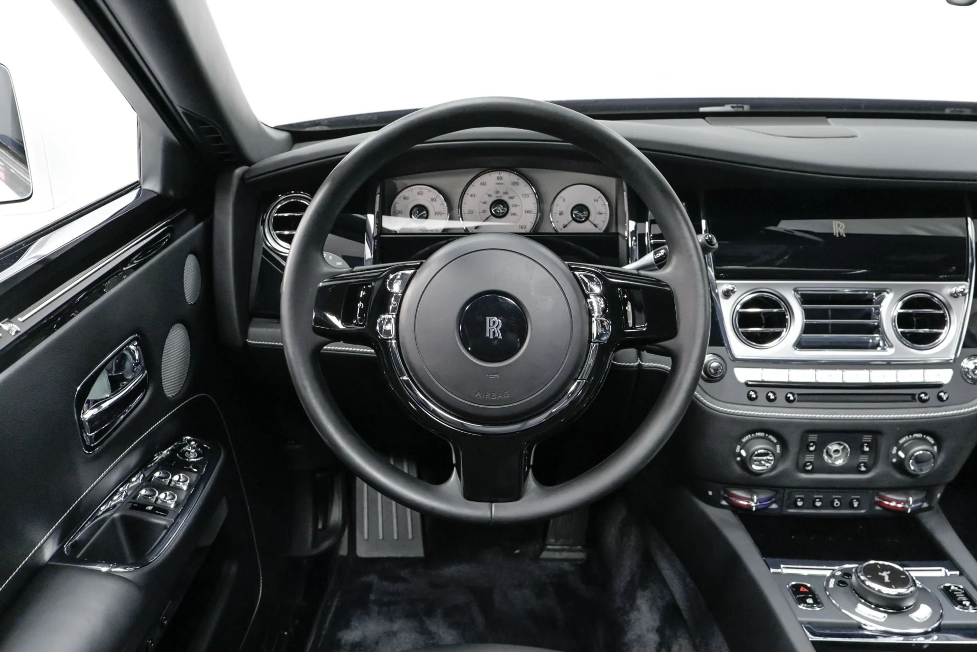 mph008_1781372338_Used_2016_Rolls_Royce_Ghost_Base_1761576536_1b90db73a3