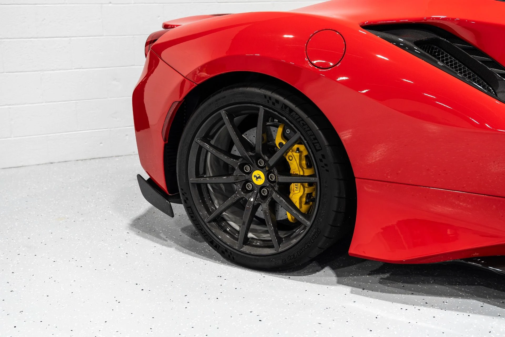 mph008_1788454443_Used_2020_Ferrari_488_Pista_1758067104_e4da927dd9