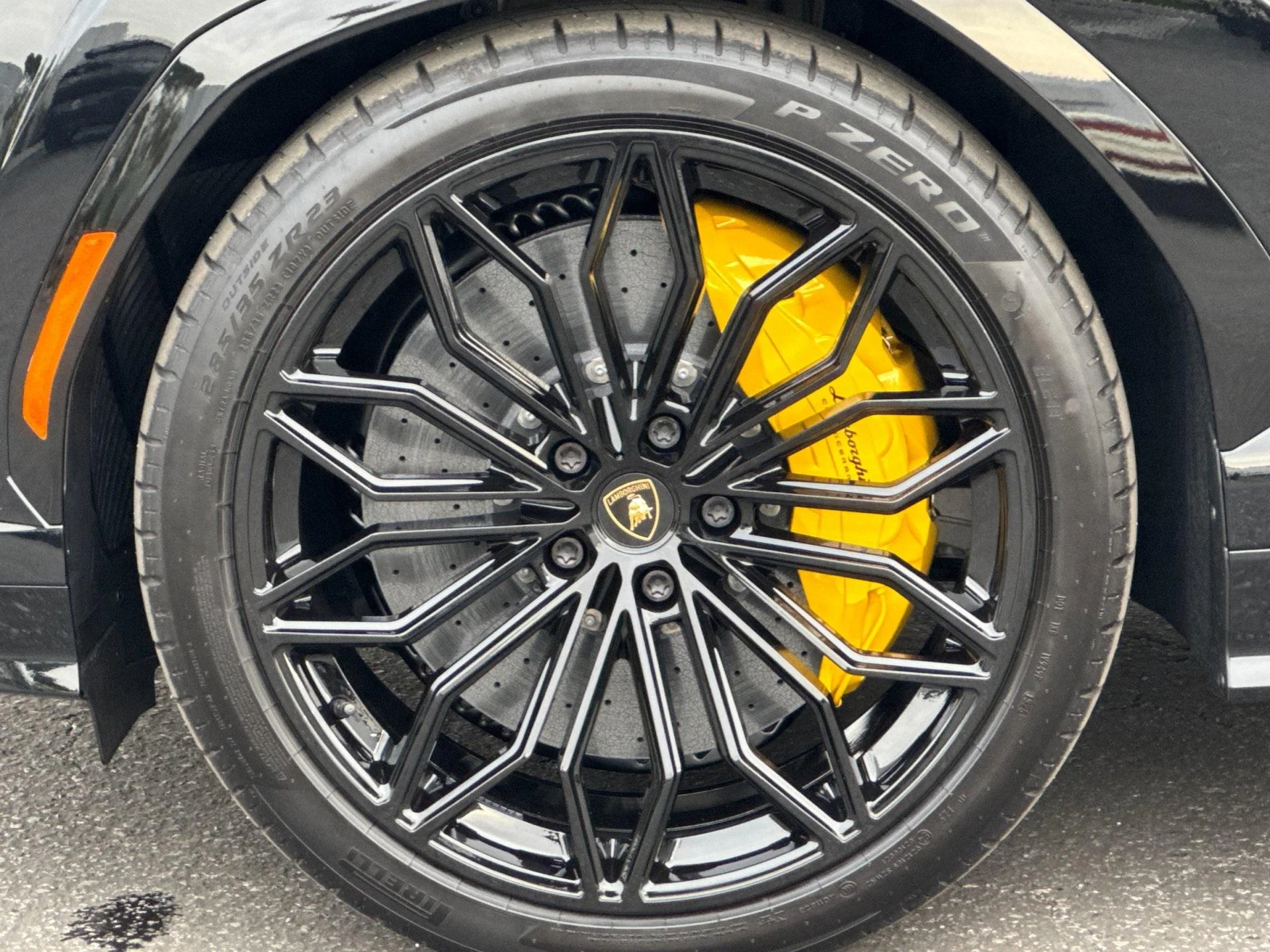 mph008_1793483471_New_2025_Lamborghini_Urus_SE_1770719339_8ebf3012e9