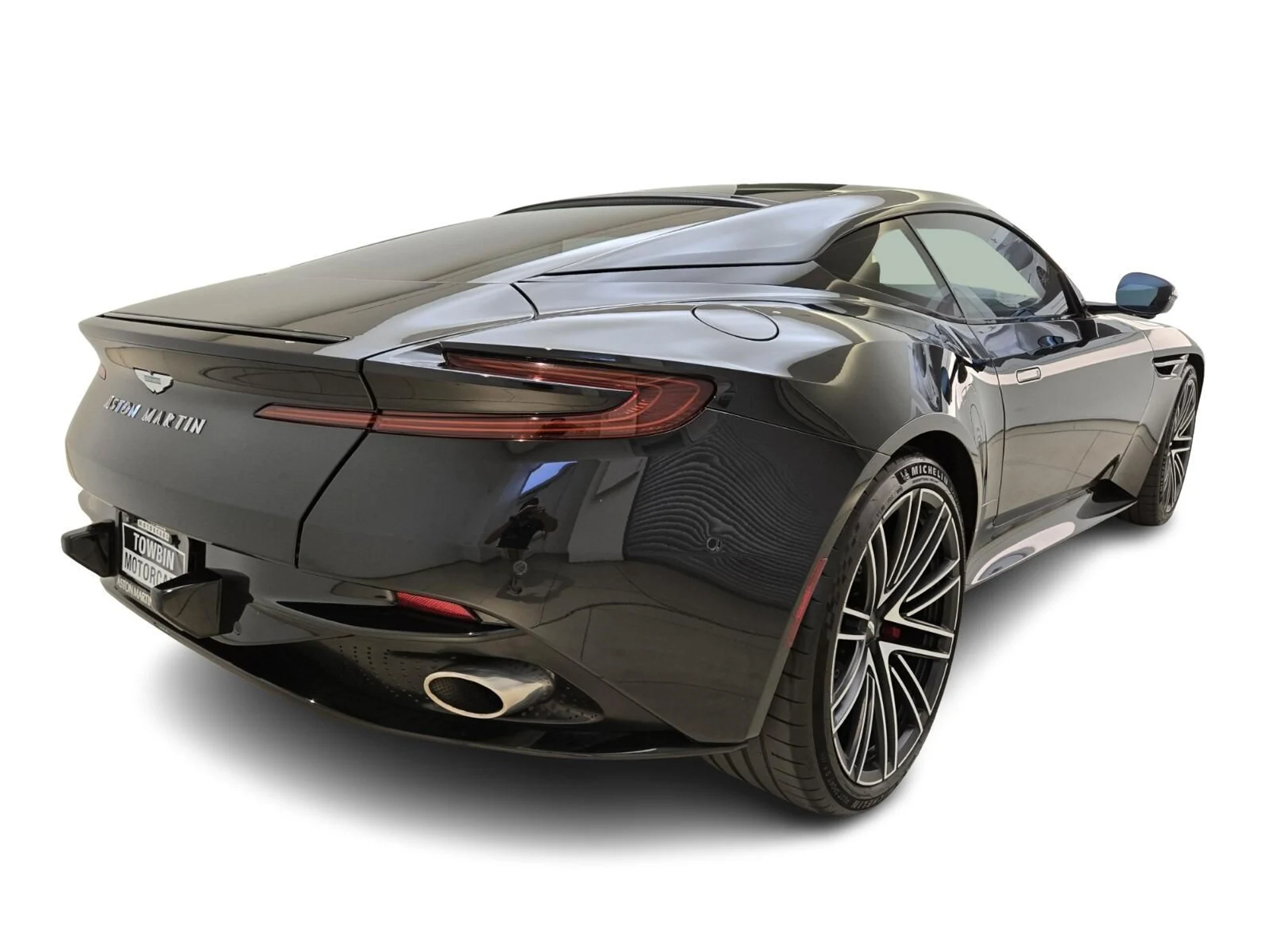 mph008_1794718500_Used_2024_Aston_Martin_DB_12_1753163955_434d2eaaf1