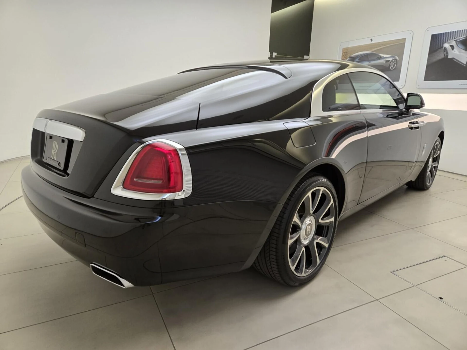 mph008_1798940790_Used_2018_Rolls_Royce_Wraith_1755931418_cd0928a1c8