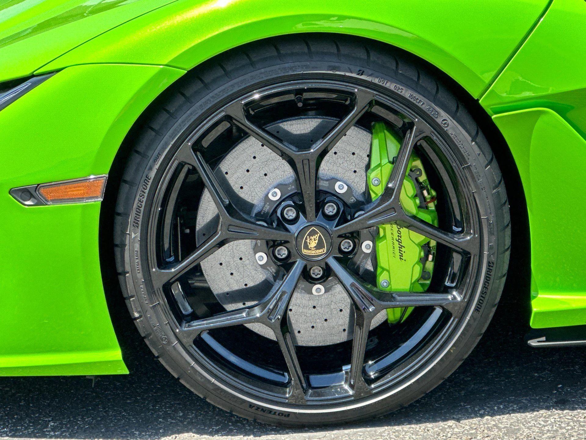 mph008_1799801371_New_2026_Lamborghini_Revuelto_Coupe_1781861196_736b8de166