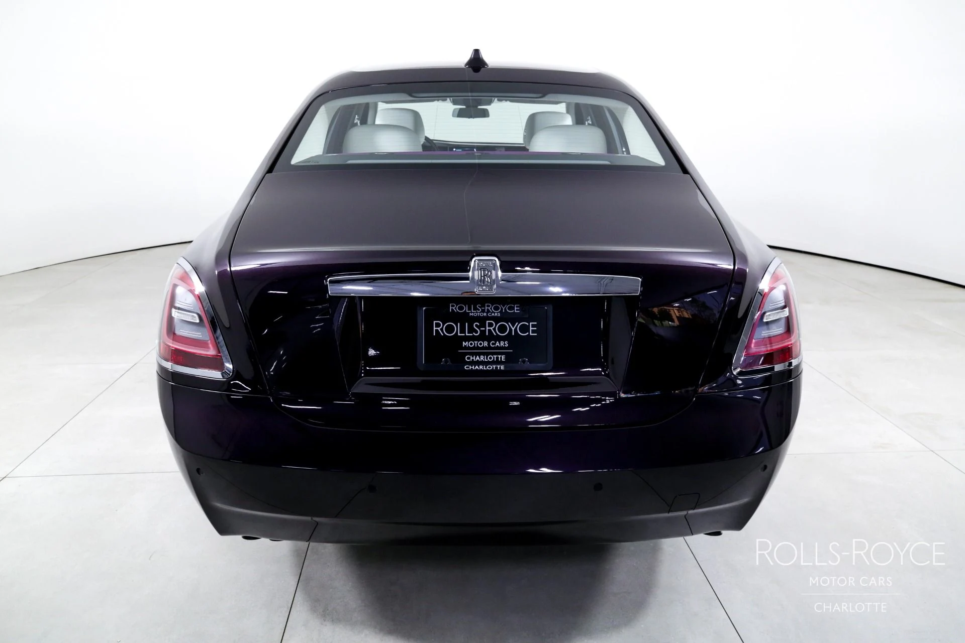 mph008_1800567068_Used_2024_Rolls_Royce_Ghost_1742826622_61a9d54a11