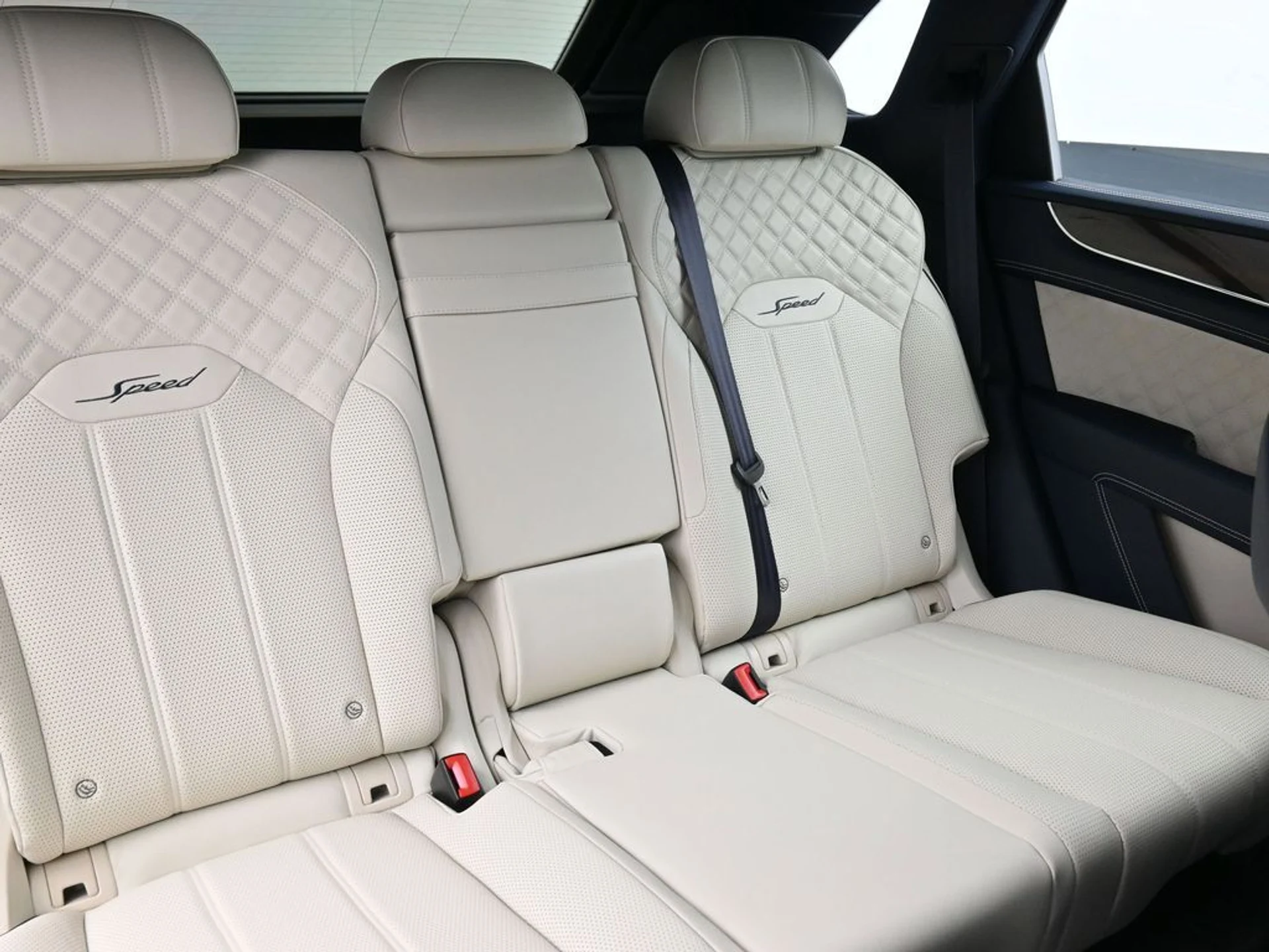 mph008_1801775997_2eb02bb3ec3ea1f57b4d7dcee518e803x_32470c582b