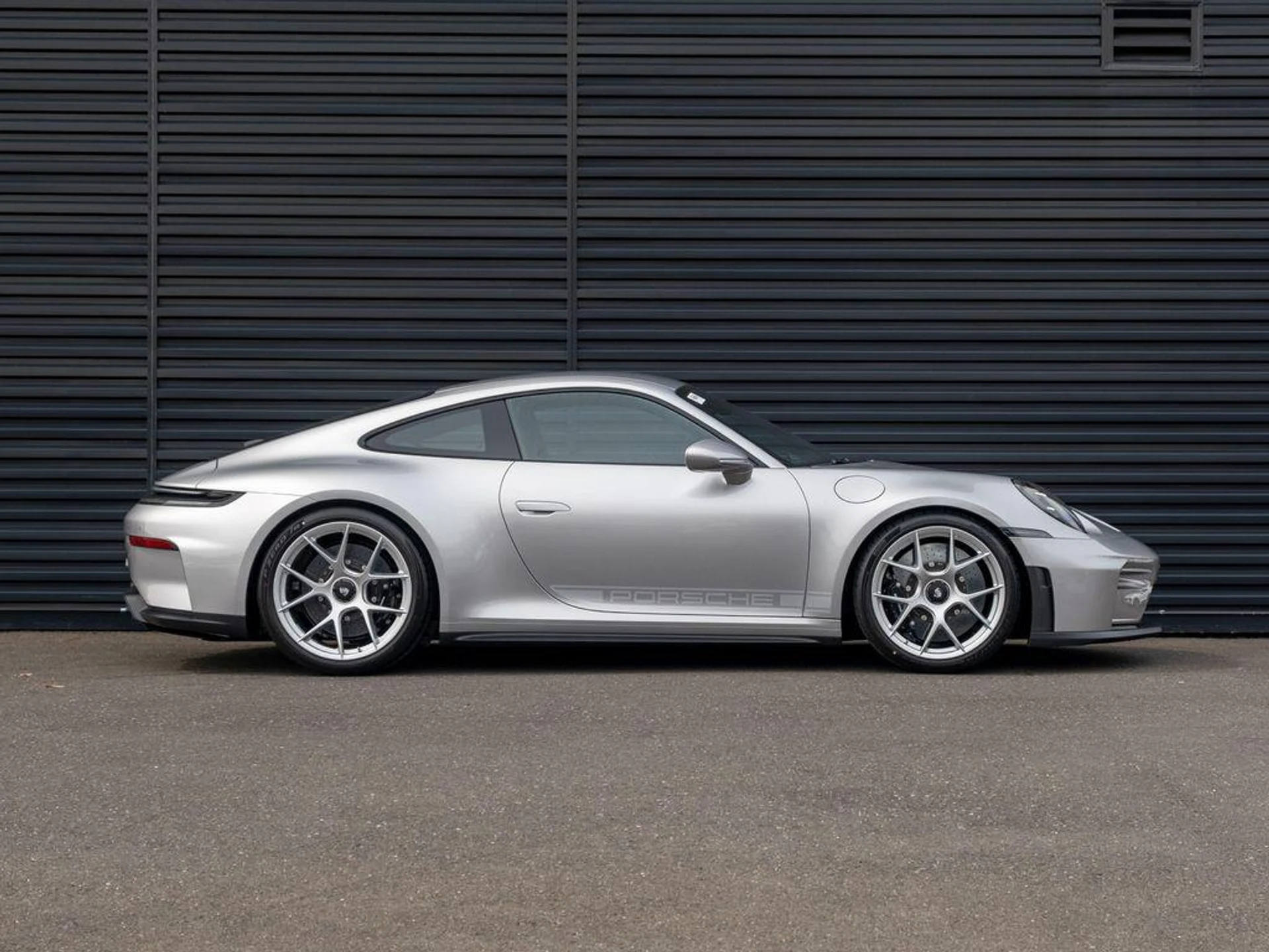 mph008_1804718770_RTZ_Ony8_Vh_Eqd_P81_GF_01h_NX_1pzuo_ea9060adfe