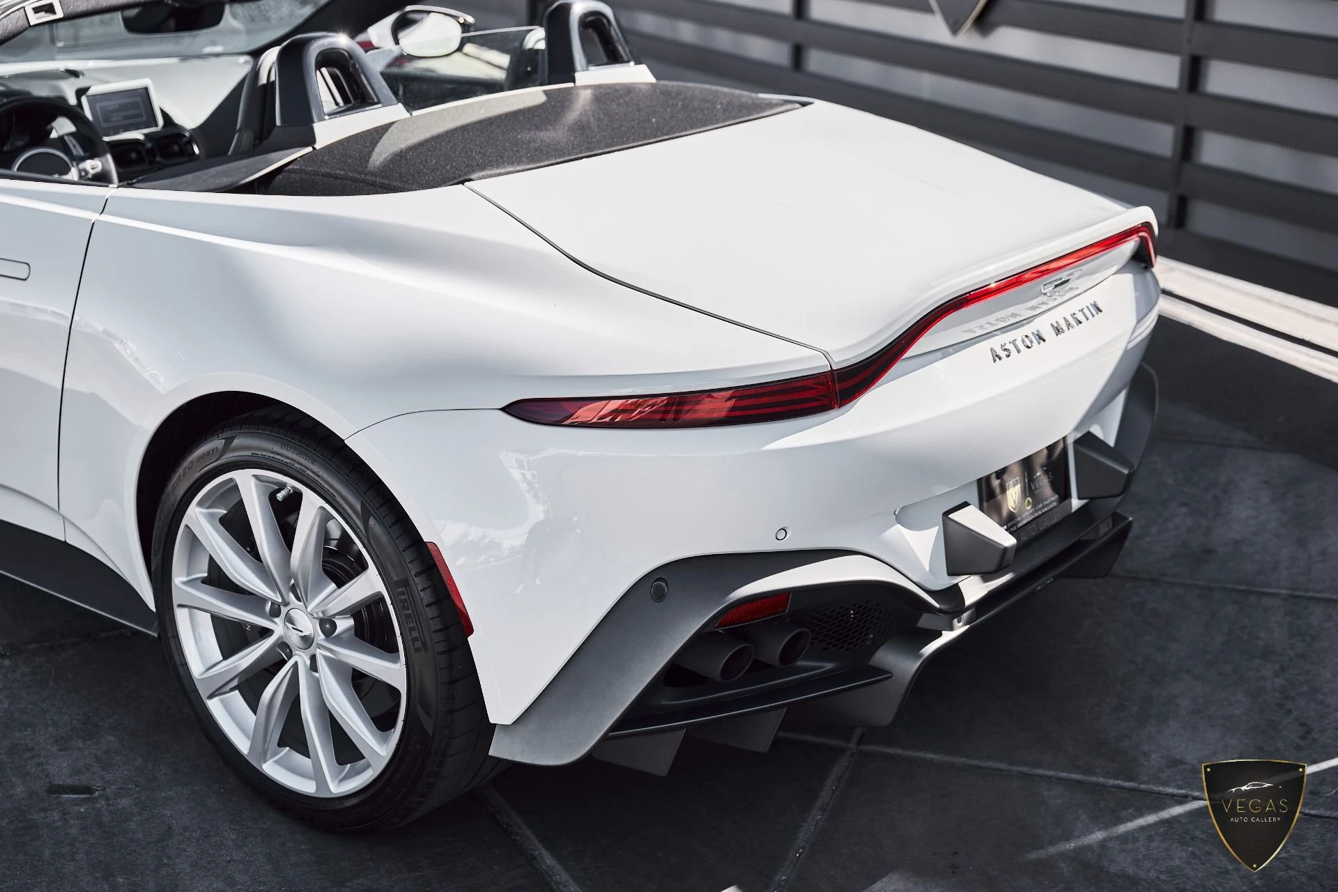 mph008_1808127489_Used_2023_Aston_Martin_Vantage_1783622405_8082b52b52