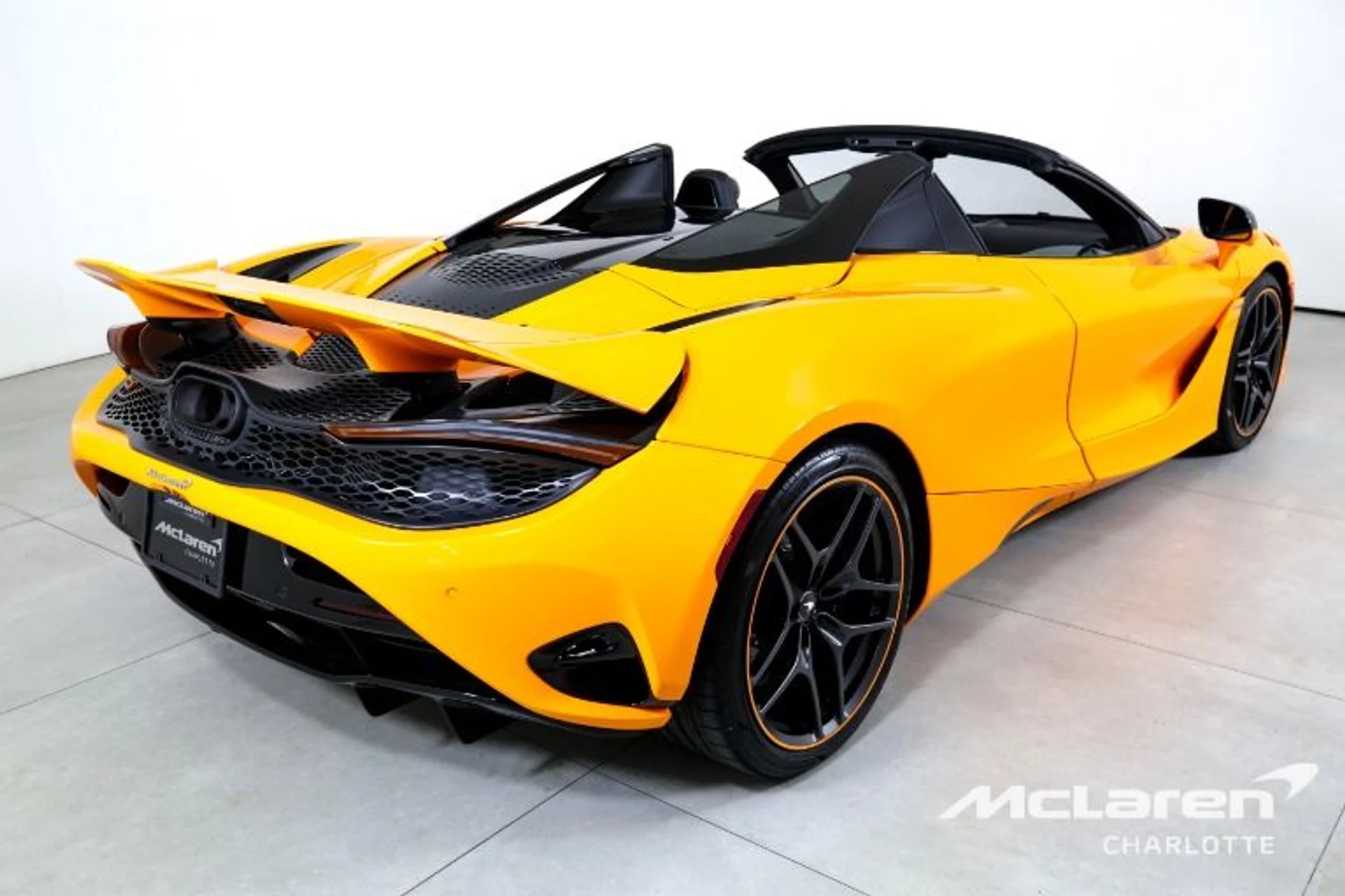 mph008_1810989990_Used_2024_Mc_Laren_750_S_Spider_112fd94449