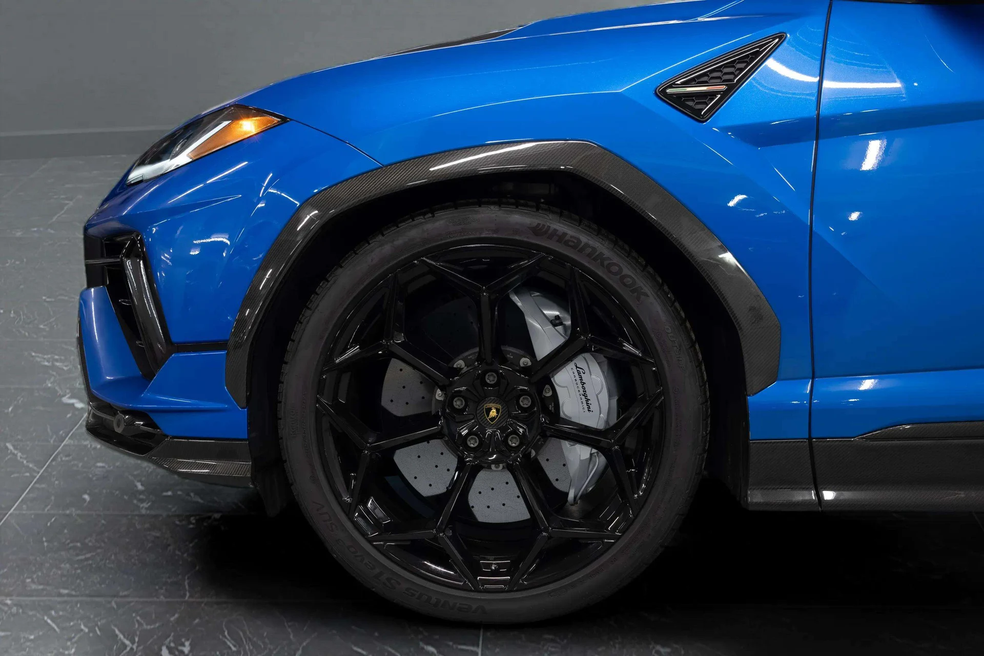mph008_1811120086_c66751fd_b2e2_42cf_9683_b12bfce2841d_202420_Lamborghini20_Urus20_Performante2028_ZPBCC_3_ZL_4_RLA_3399429_5_c75c4774bf