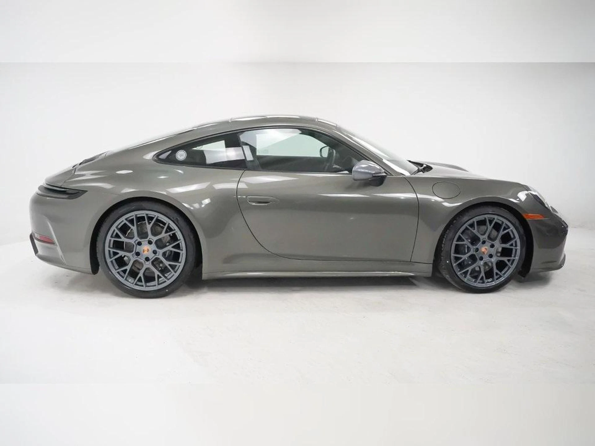 mph008_1813296592_w_RZ_7_I_Jh_Dd_Ddc1_Tq_E_Wxq78o2kt_VM_546941cb8e